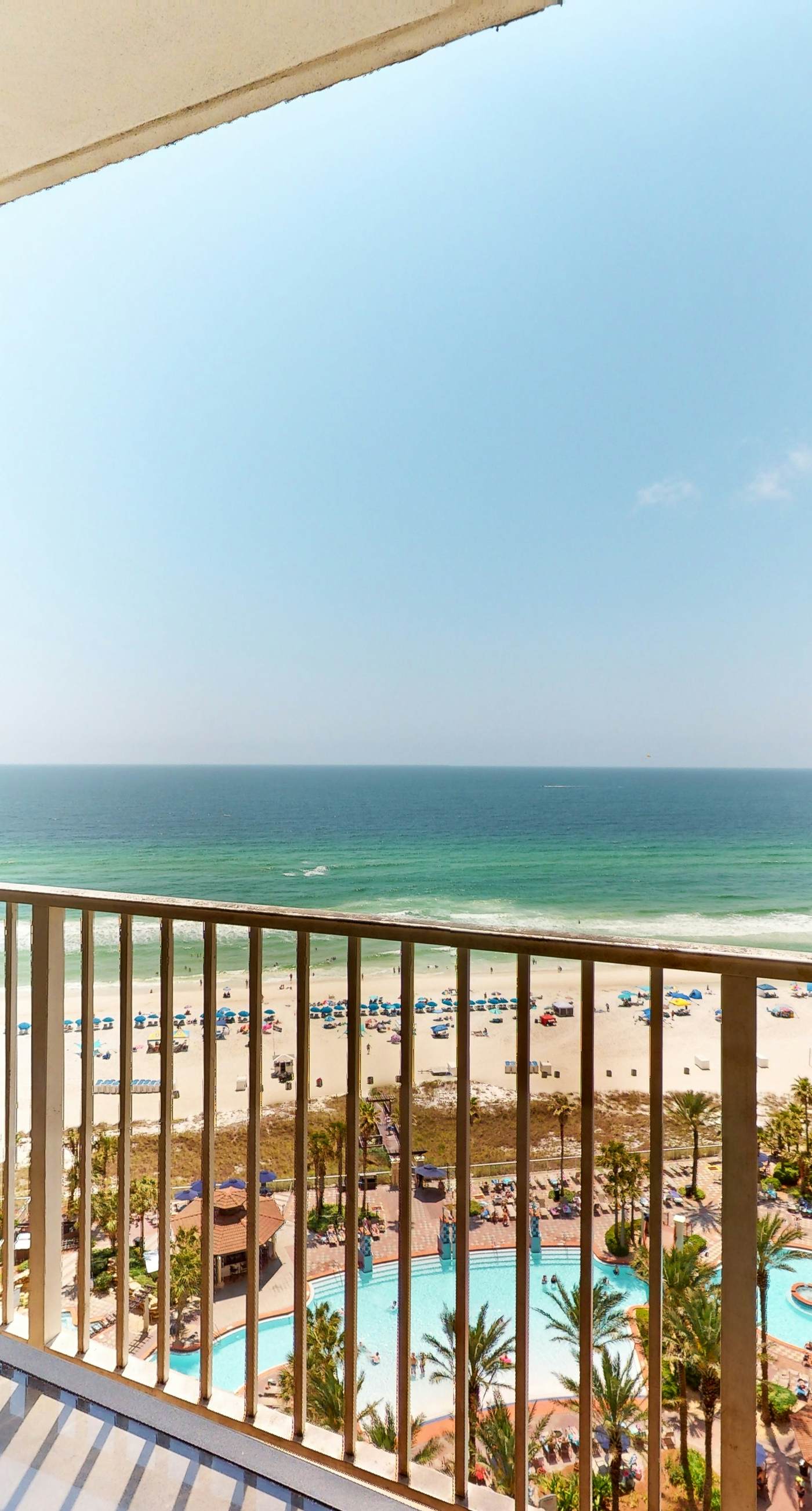 Updated oceanfront condo with pools, hot tub, W/D, AC, & views