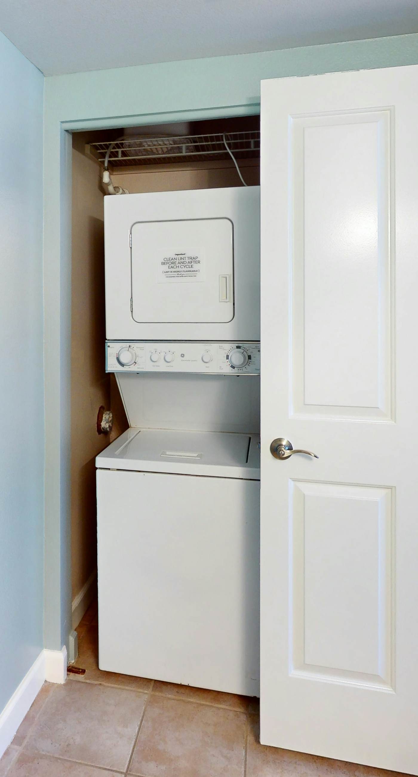 Updated oceanfront condo with pools, hot tub, W/D, AC, & views