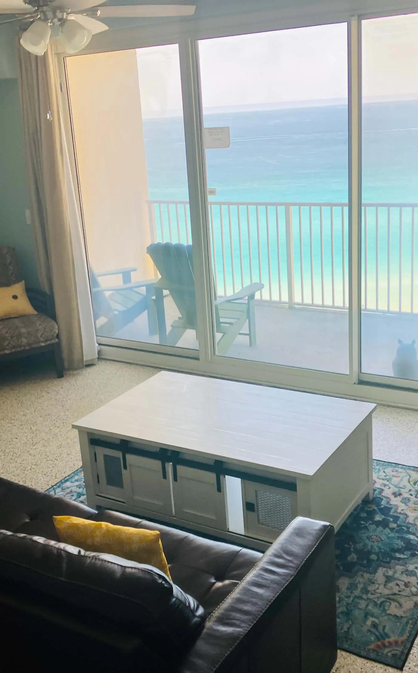 Beachview Condo with full kitchen, shared pool and beach access