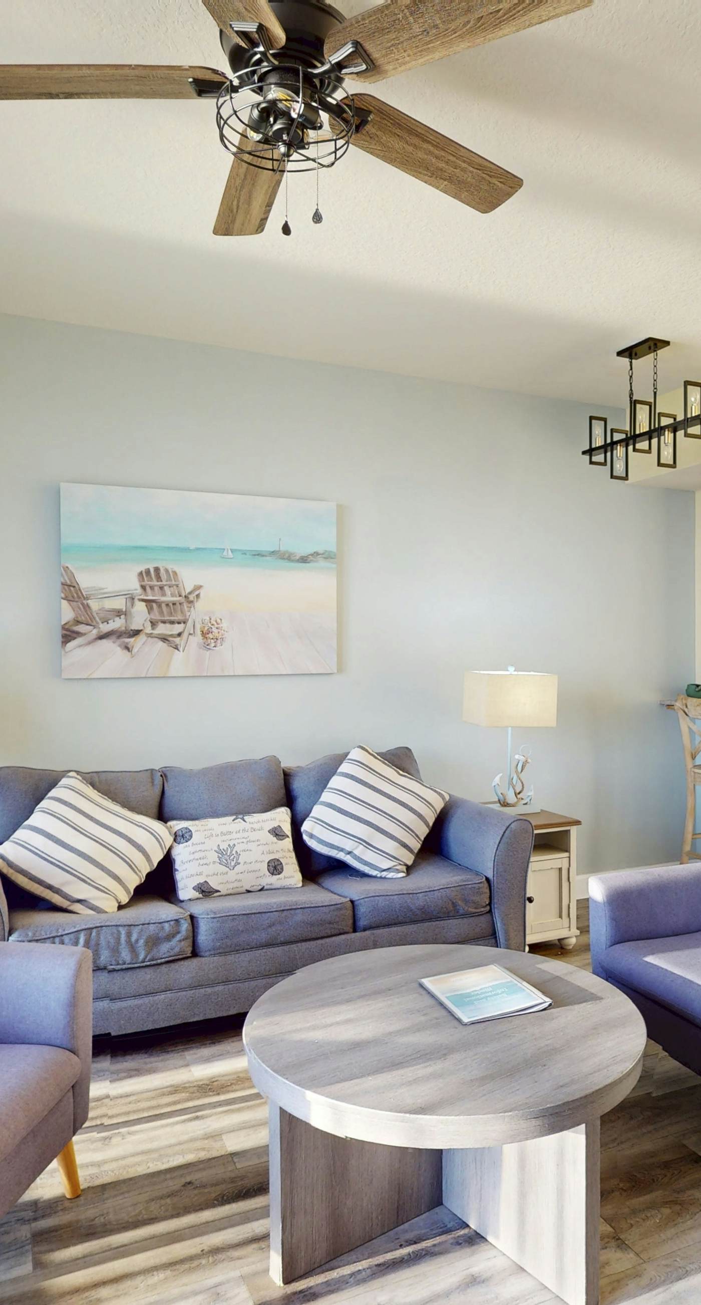 Beachfront condo with Gulf views, pools, hot tubs, sauna, & fitness center