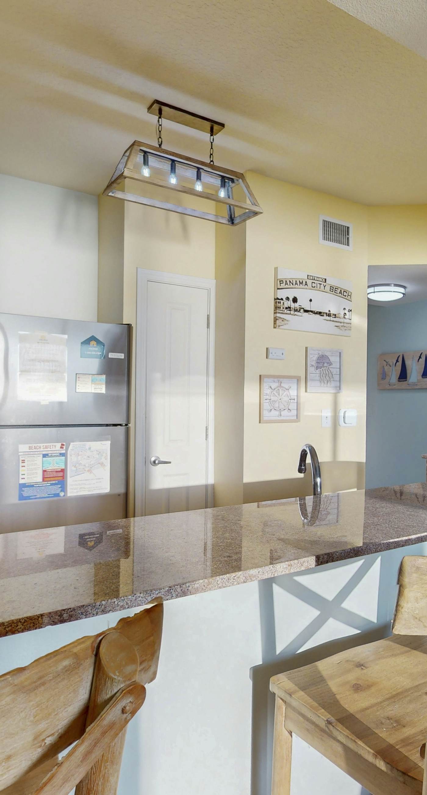 Beachfront condo with Gulf views, pools, hot tubs, sauna, & fitness center