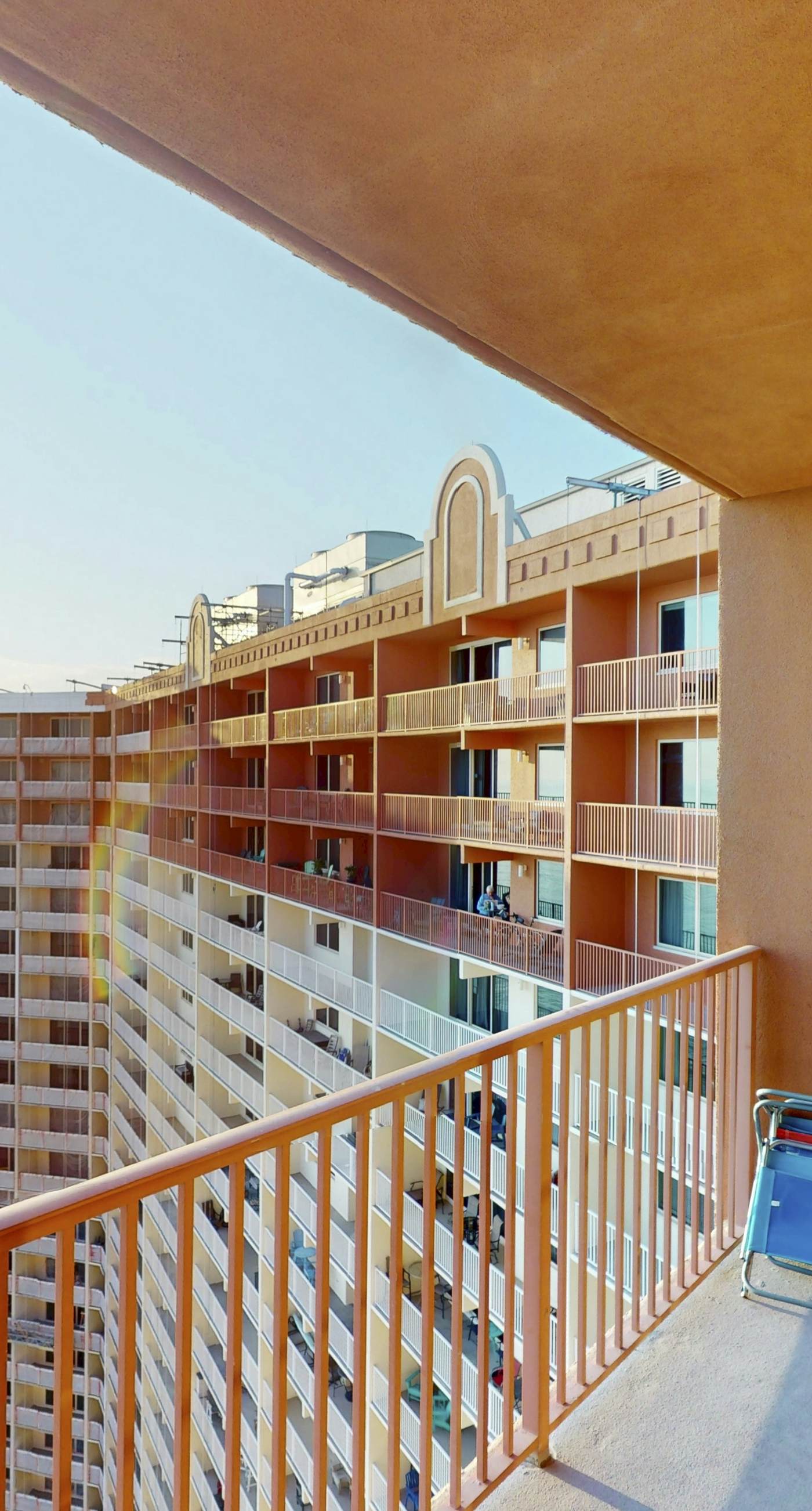 Beachfront condo with Gulf views, pools, hot tubs, sauna, & fitness center