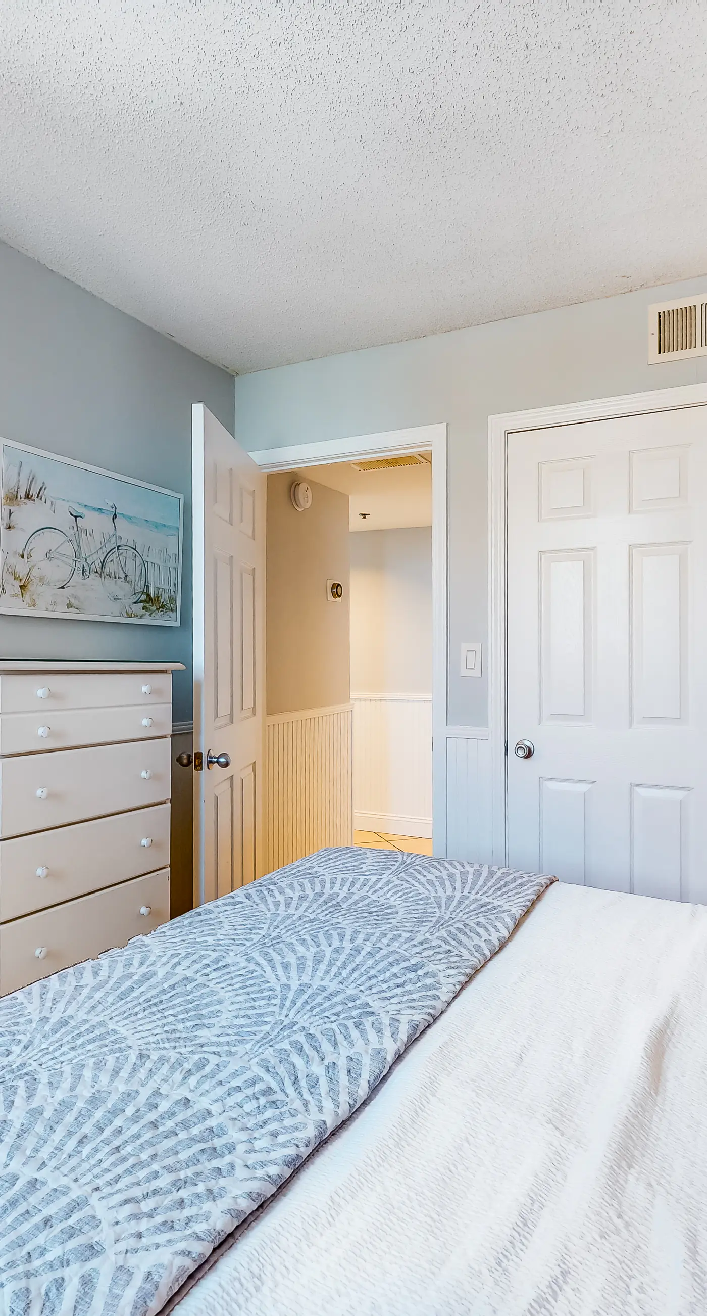 Gulf-front, 10th-floor condo with gorgeous views, AC, fast WiFi, pools, & tennis