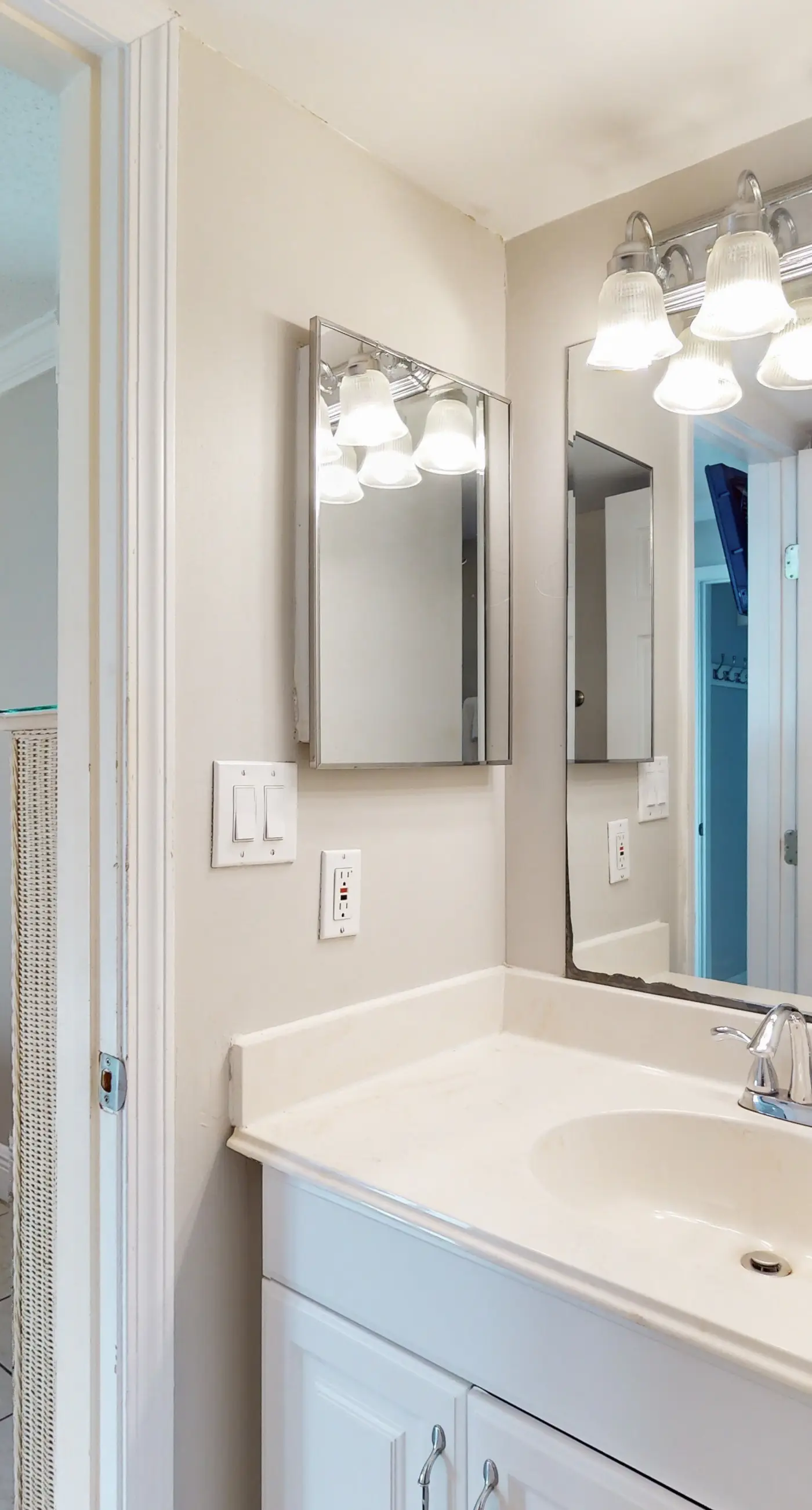 10th-floor, Gulf-front condo with pools, tennis, views, & fast WiFi