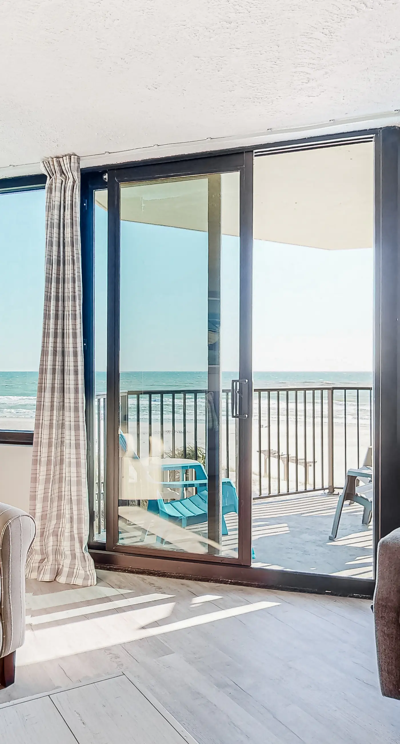 Gulf-front condo with amazing views, WiFi, central AC, pools, & fitness room