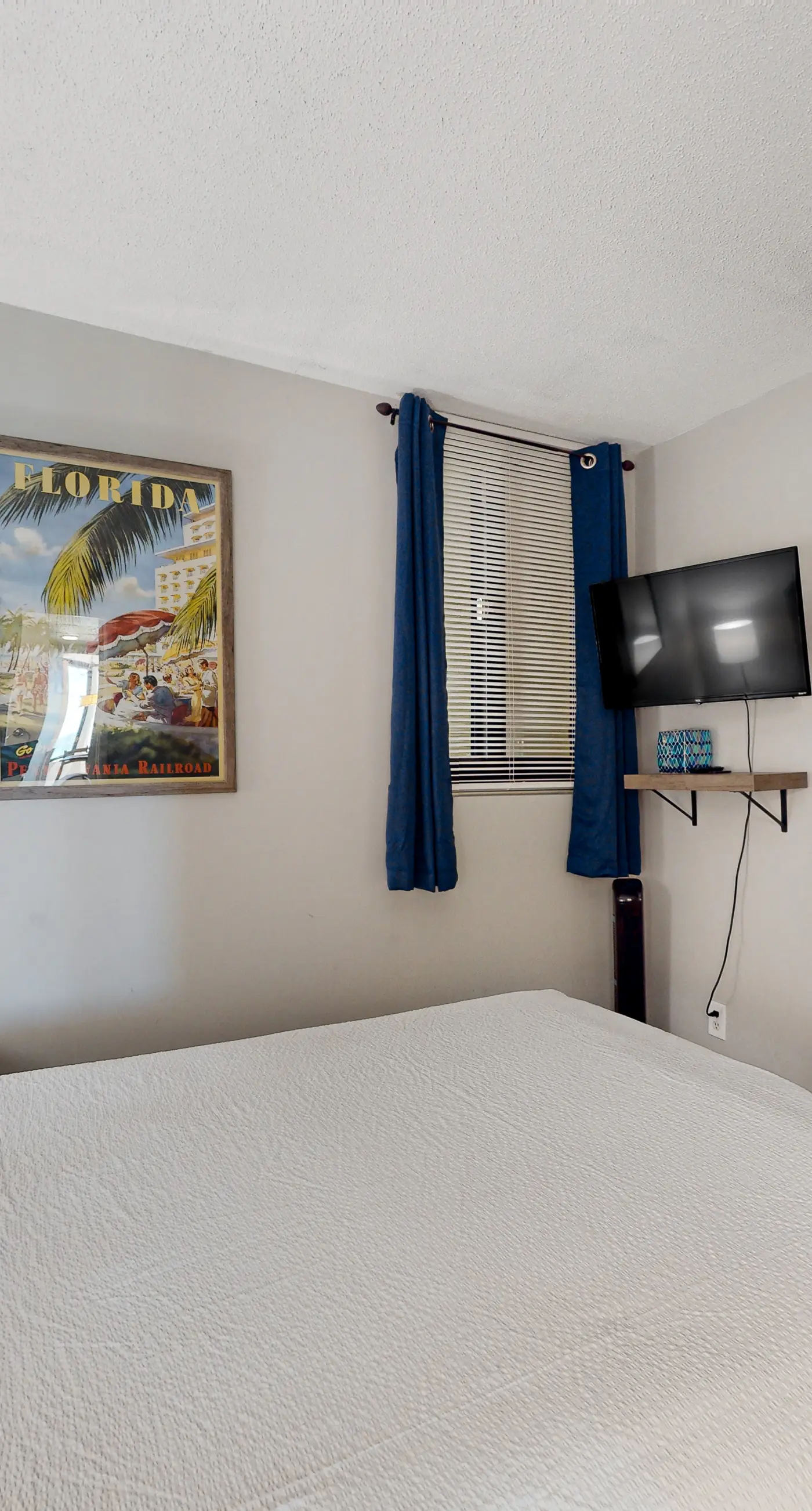 Gulf-view condo with pools, beach access, gym, grills, & updated interior