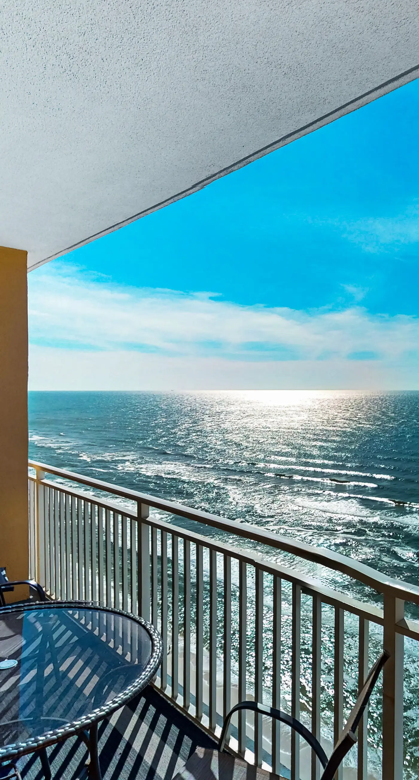 Lovely beachfront resort condo with waterpark, pools, hot tub & beach access