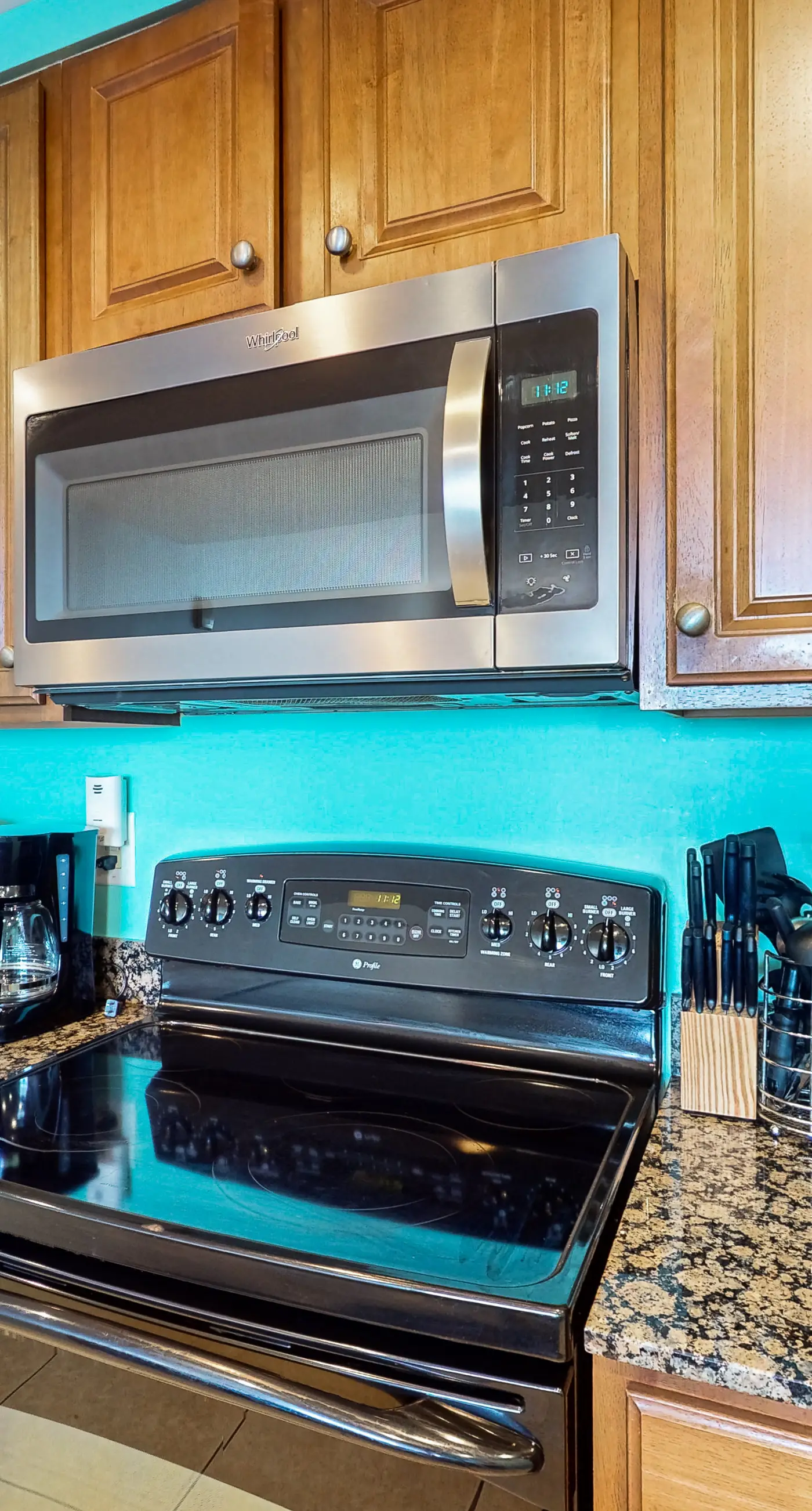 Lovely beachfront resort condo with waterpark, pools, hot tub & beach access