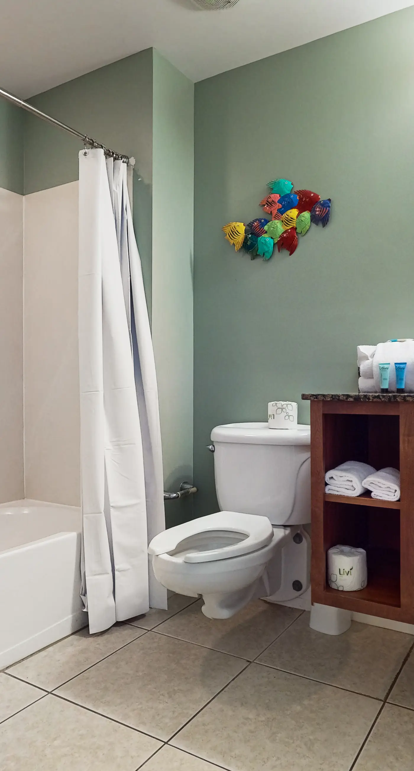 Lovely beachfront resort condo with waterpark, pools, hot tub & beach access