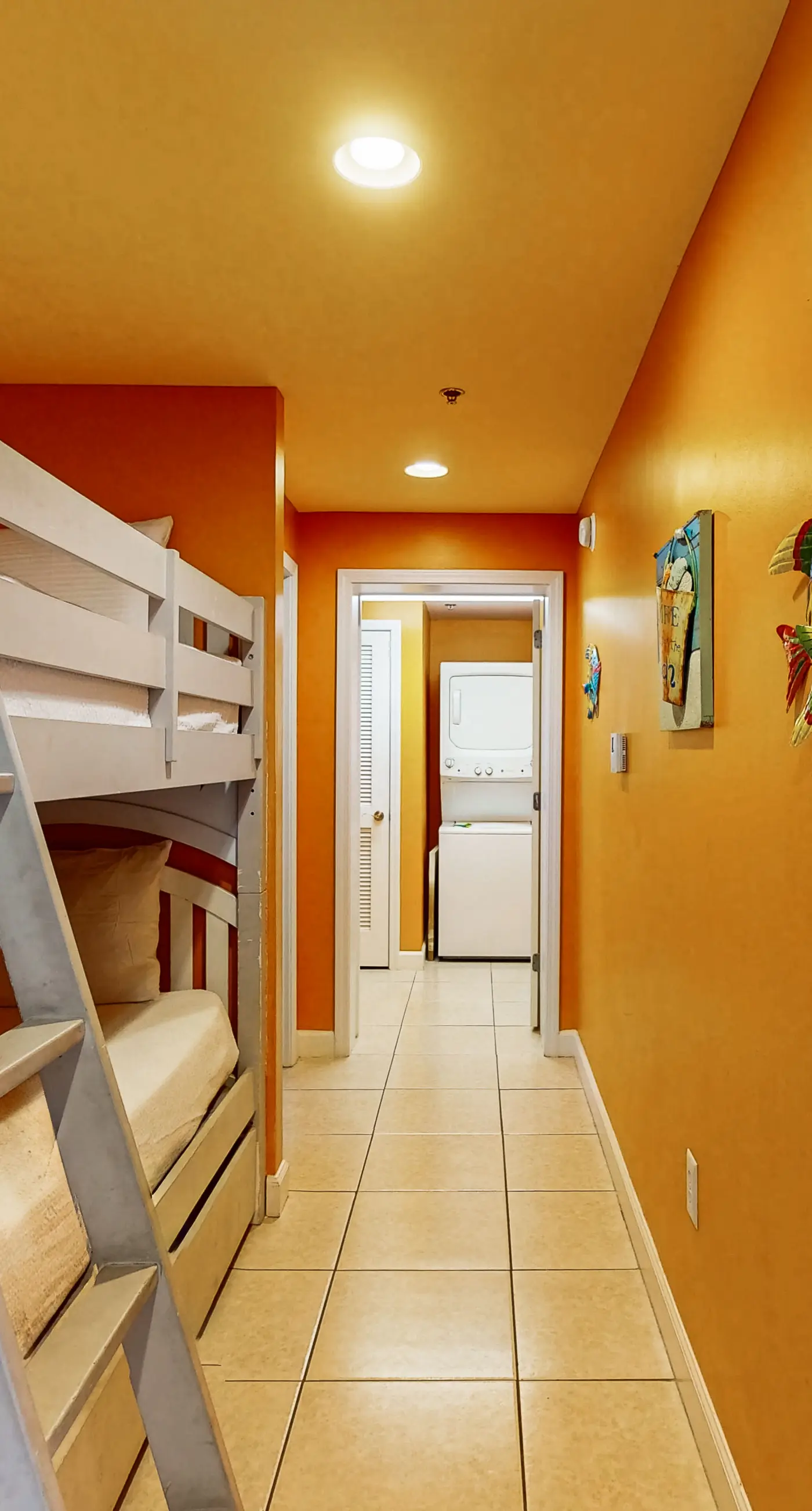 Lovely beachfront resort condo with waterpark, pools, hot tub & beach access