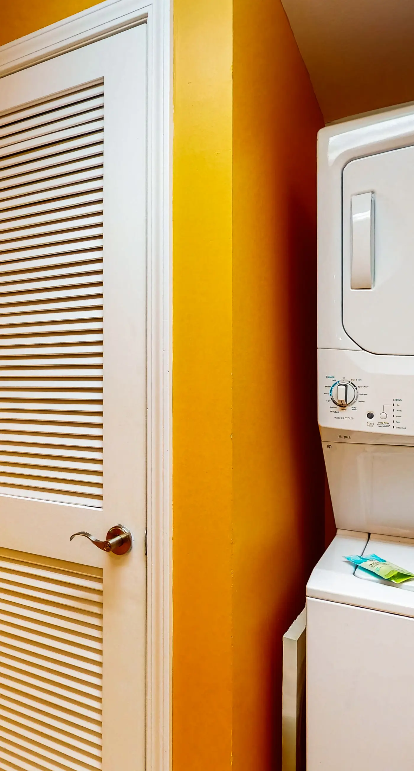 Lovely beachfront resort condo with waterpark, pools, hot tub & beach access