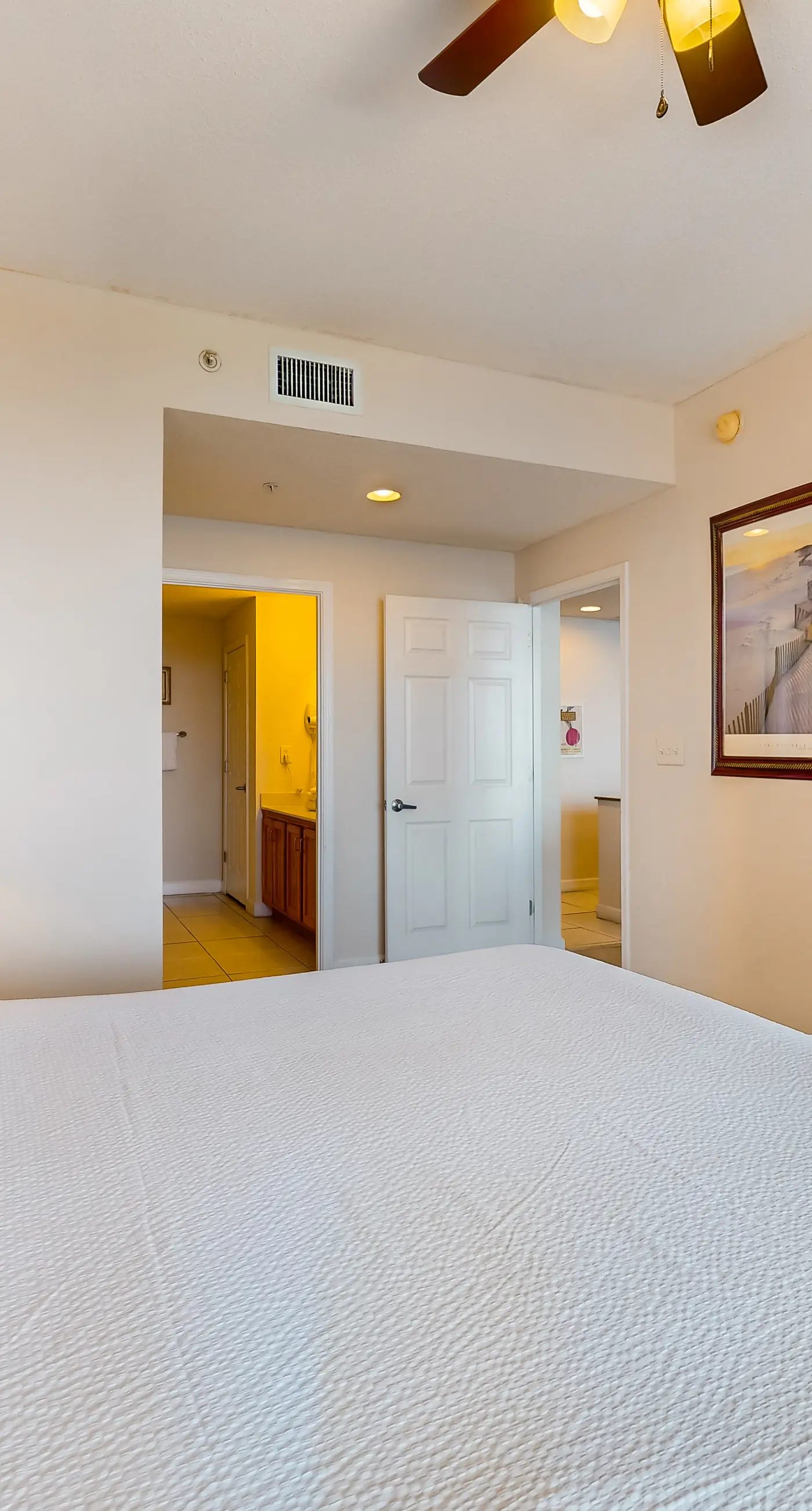 Waterfront condo with grills, pool & fitness center - walk to the beach