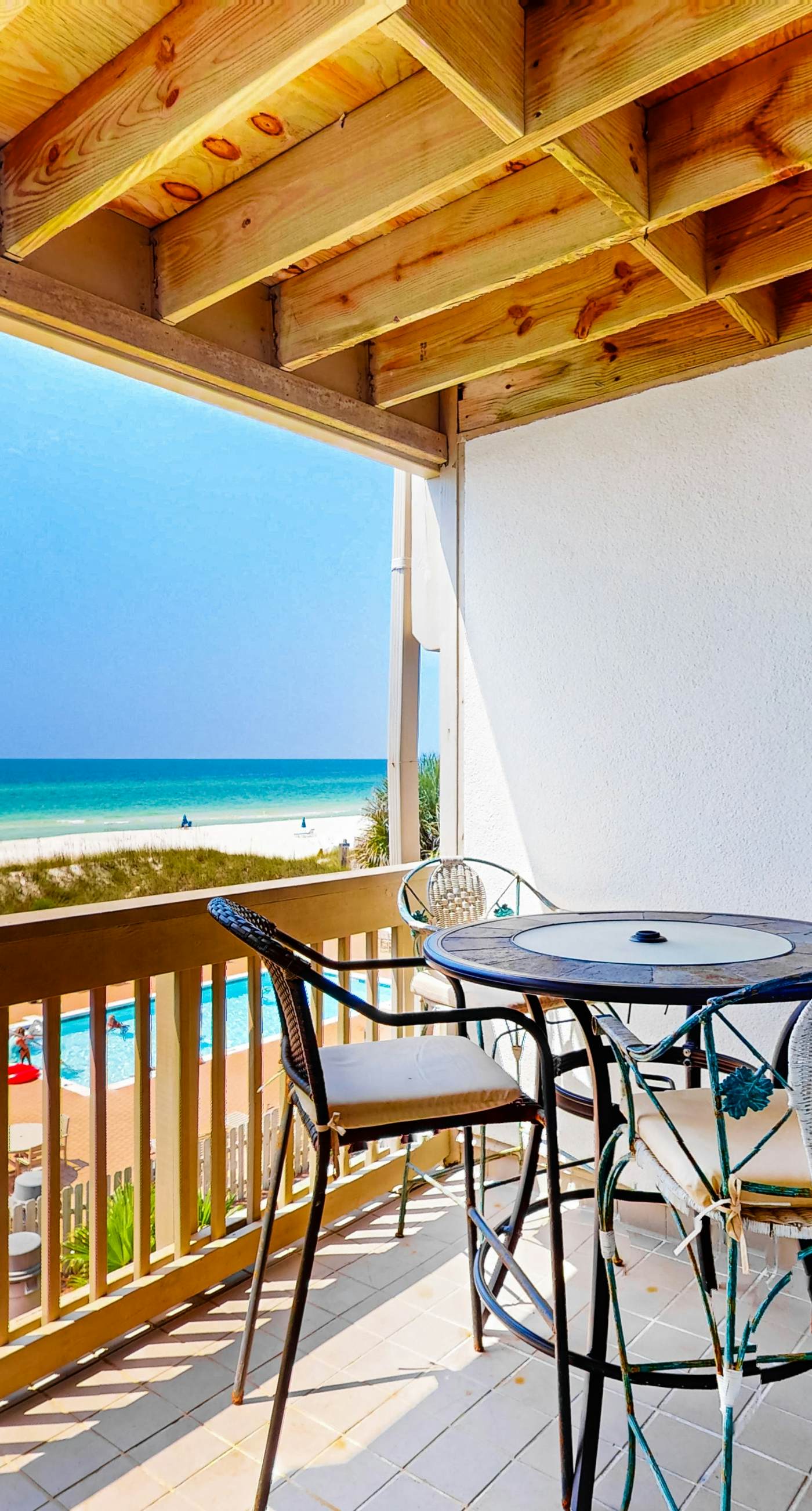 Gulf-facing getaway on the beach w/ balcony view & shared pool