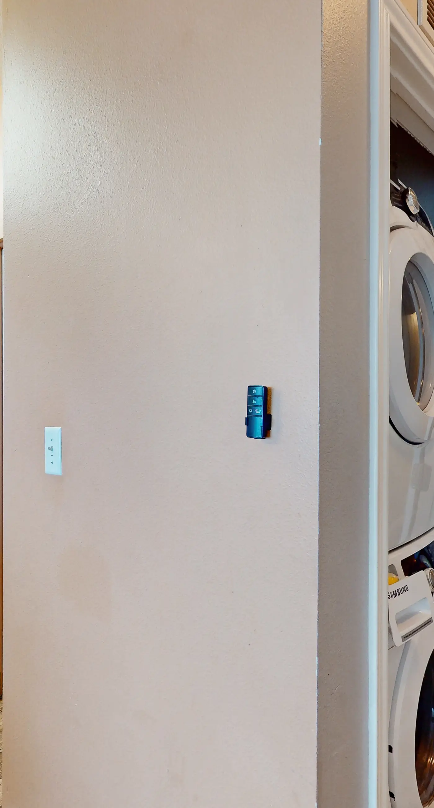 Tasteful oceanfront condo with beach, pool, hot tub, & washer/dryer