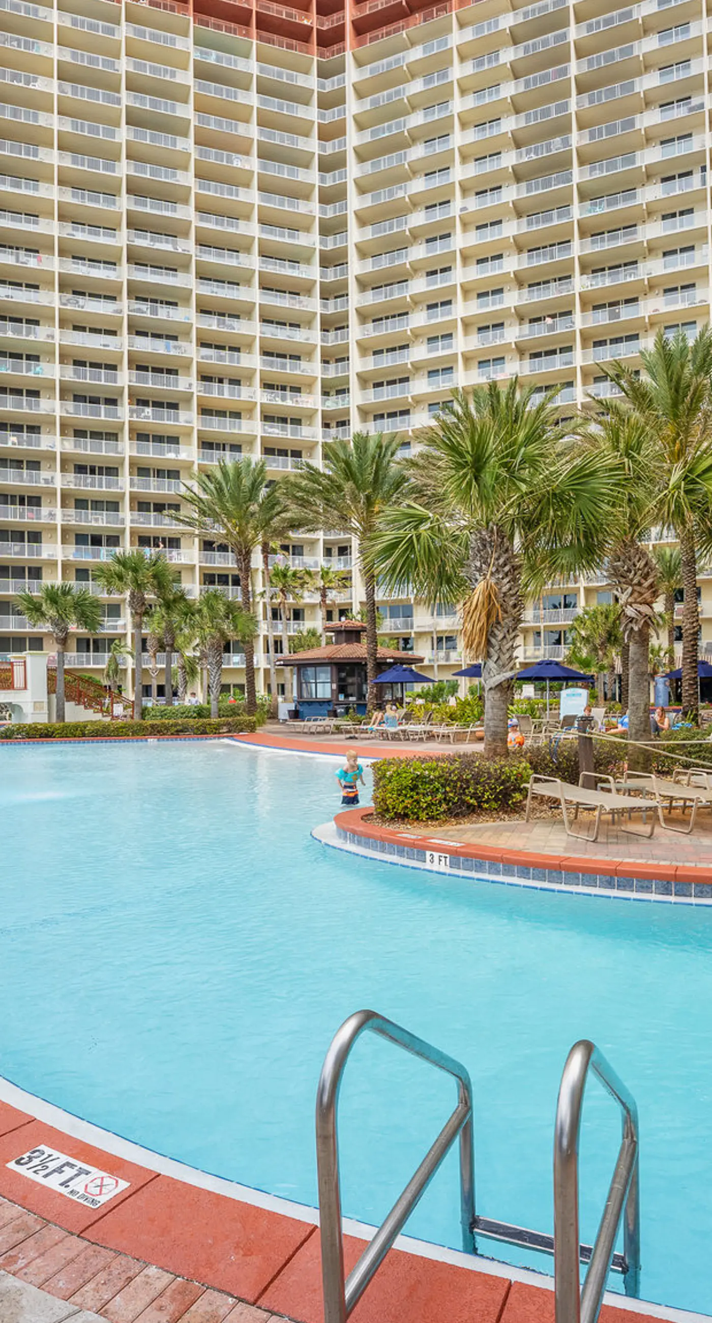 Tasteful oceanfront condo with beach, pool, hot tub, & washer/dryer