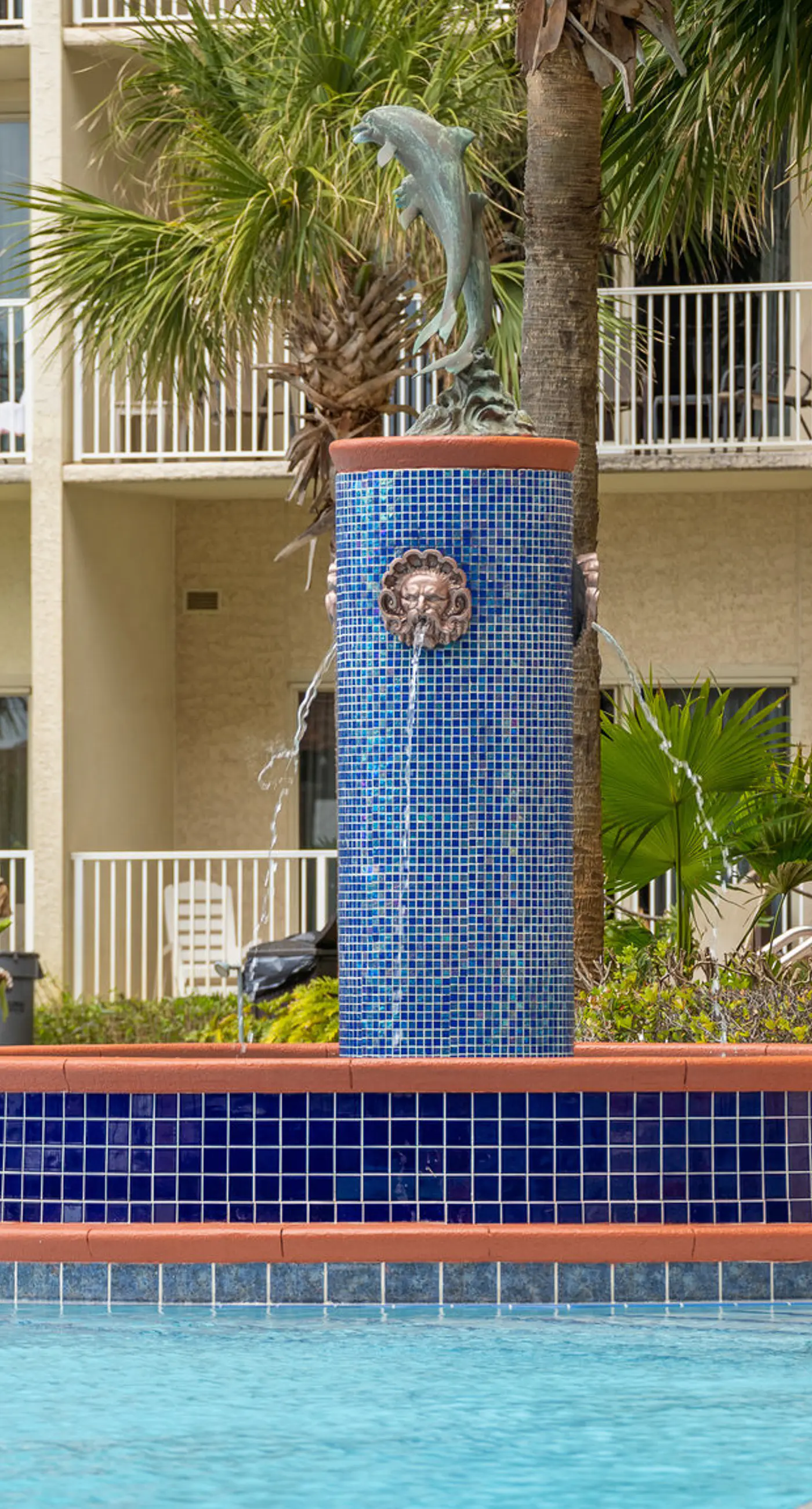 Tasteful oceanfront condo with beach, pool, hot tub, & washer/dryer