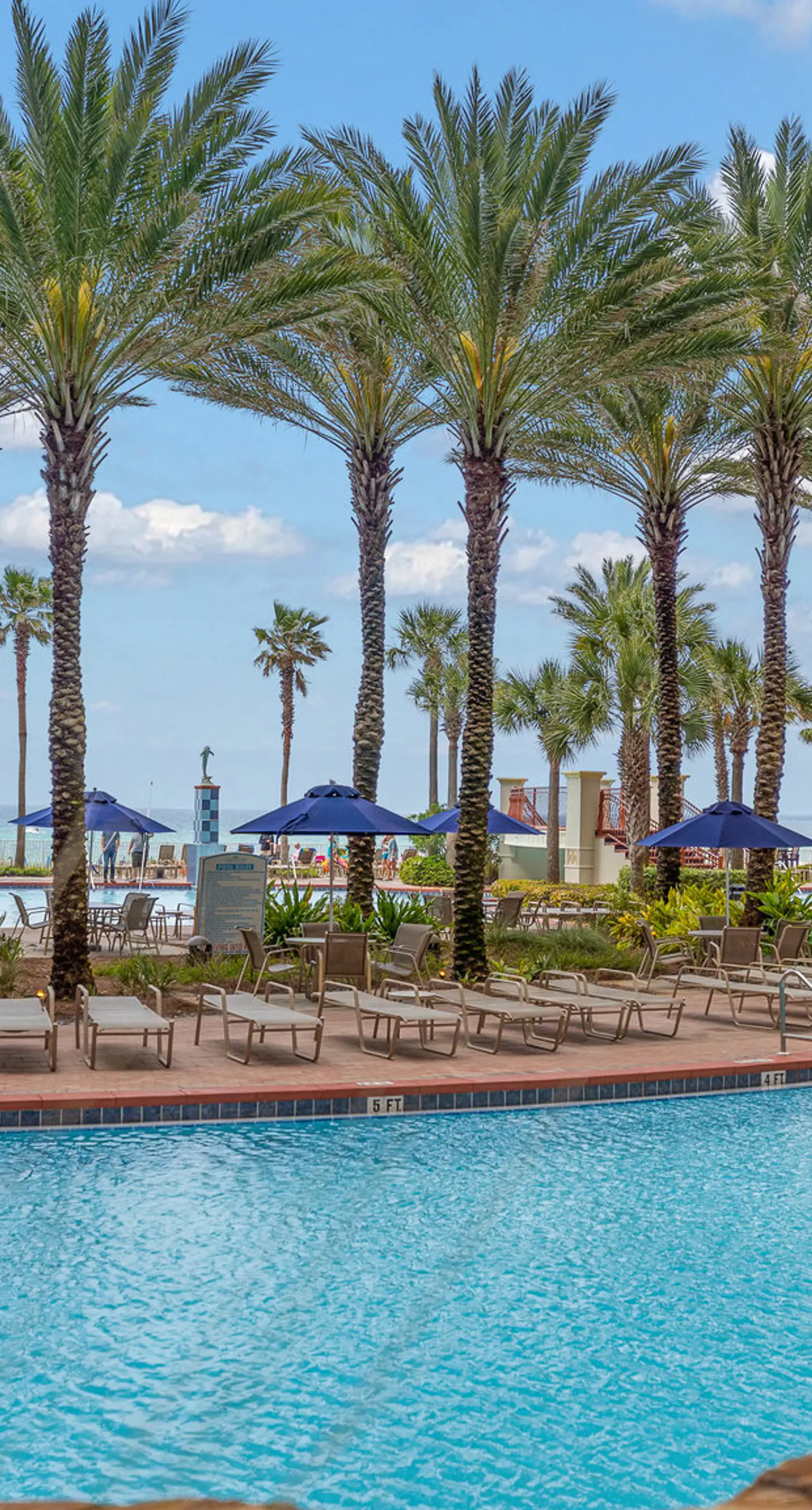 Tasteful oceanfront condo with beach, pool, hot tub, & washer/dryer