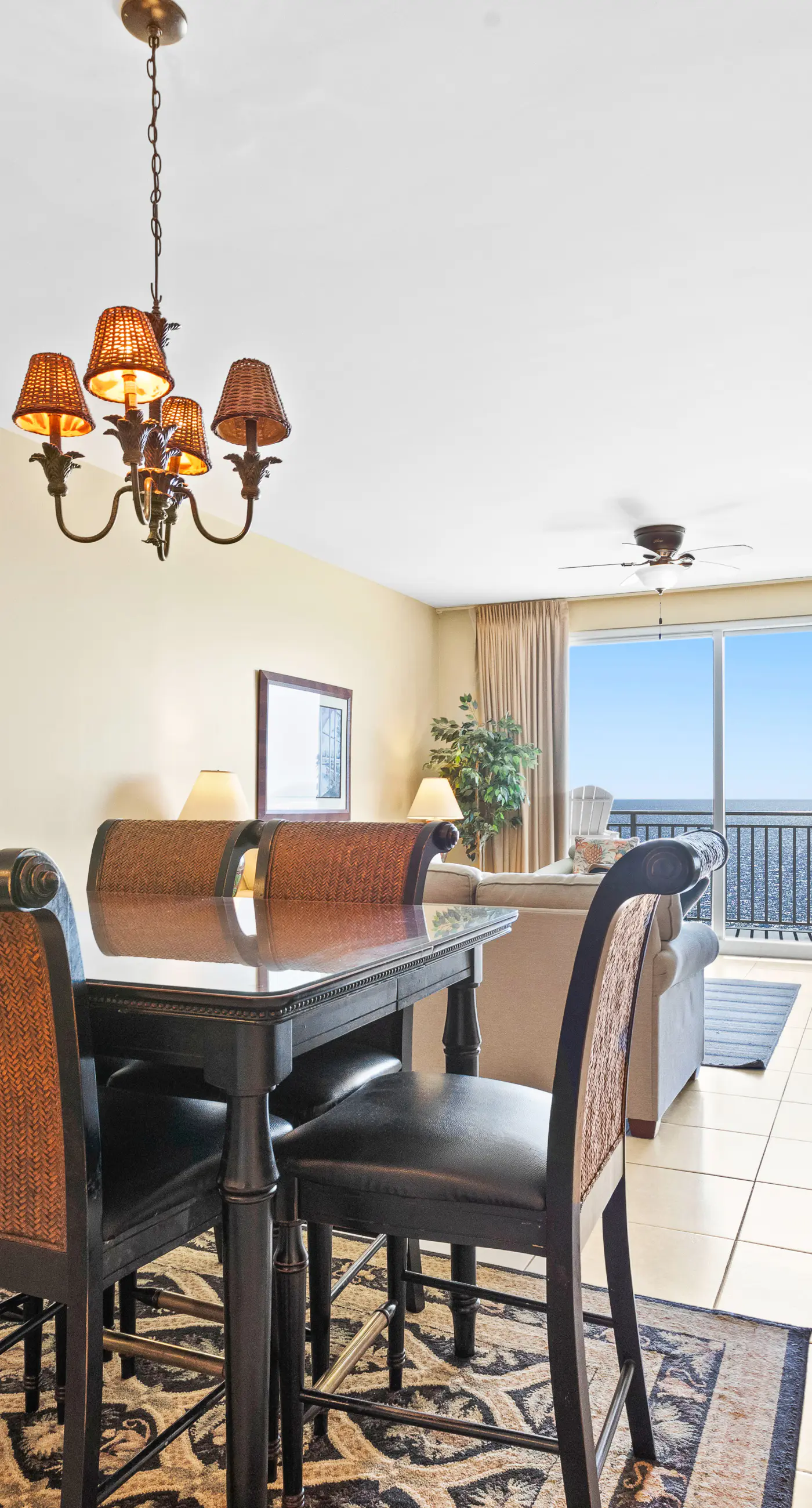 Beachfront resort condo with Gulf views, WiFi, pools, hot tub & lazy river