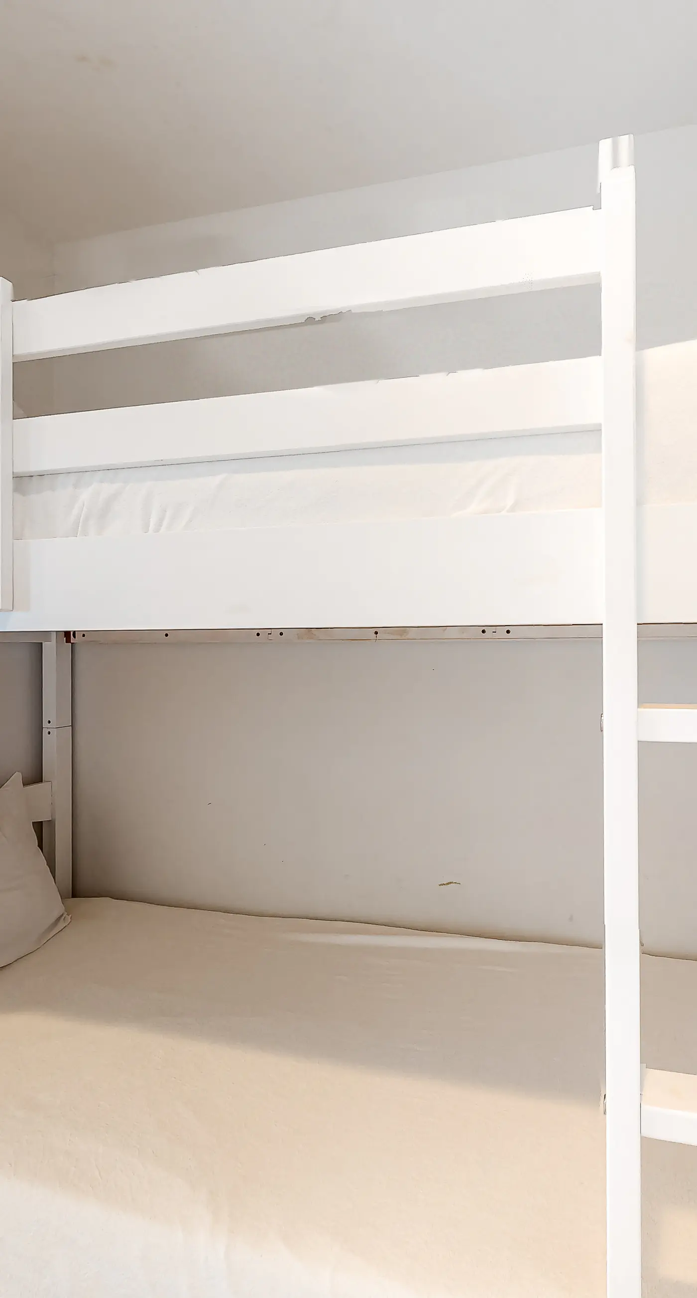 Beachfront condo with amazing views, balcony, pools, waterpark, hot tub