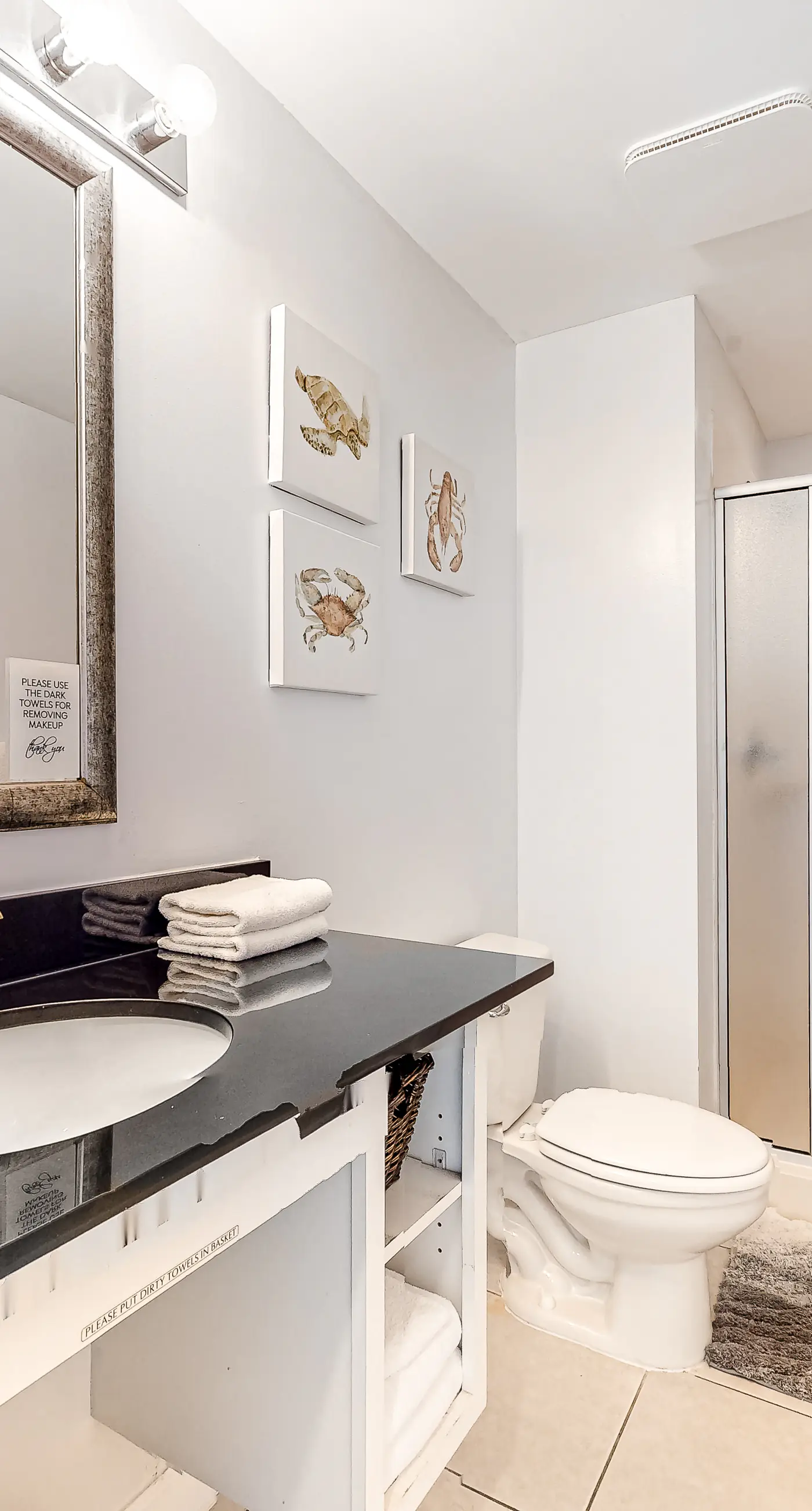 Beachfront condo with amazing views, balcony, pools, waterpark, hot tub