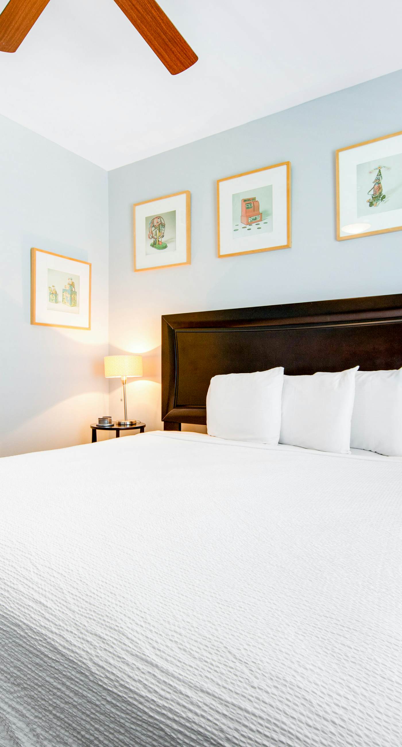 Colorful, beachfront condo with Gulf view, pool, hot tub, and lazy river