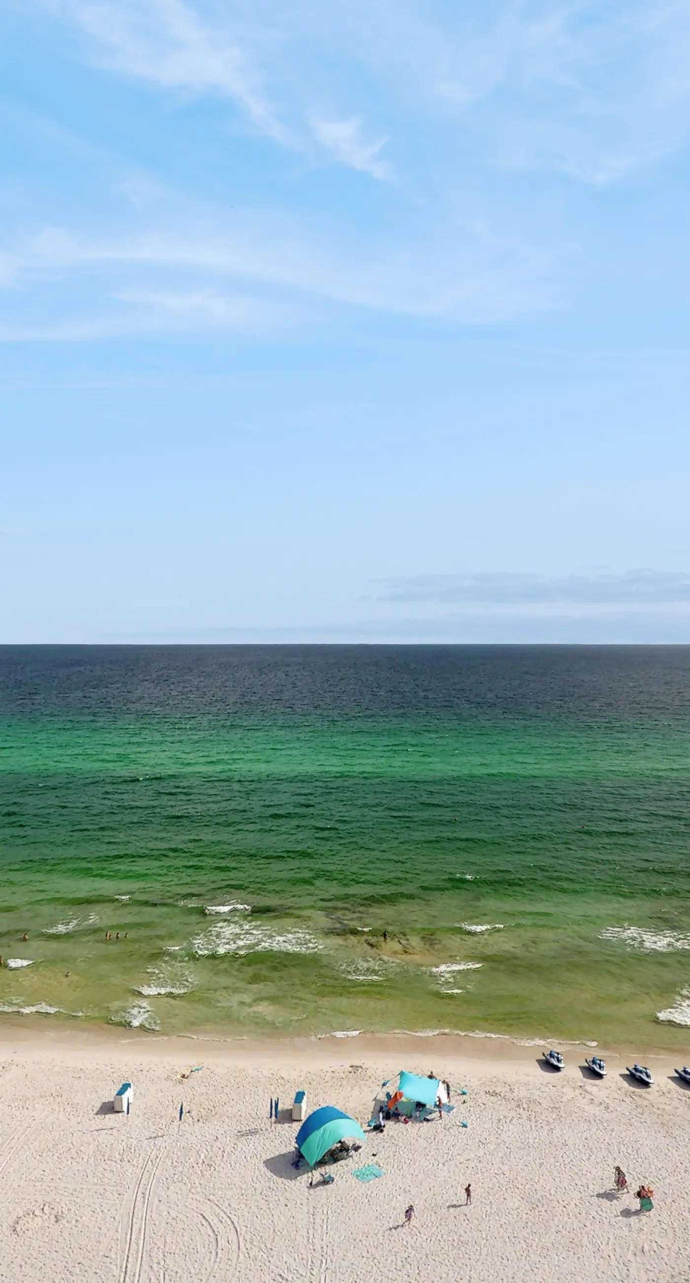 2BR Gulf & Beach-view with pool, hot tub, on-site dining, & private balcony