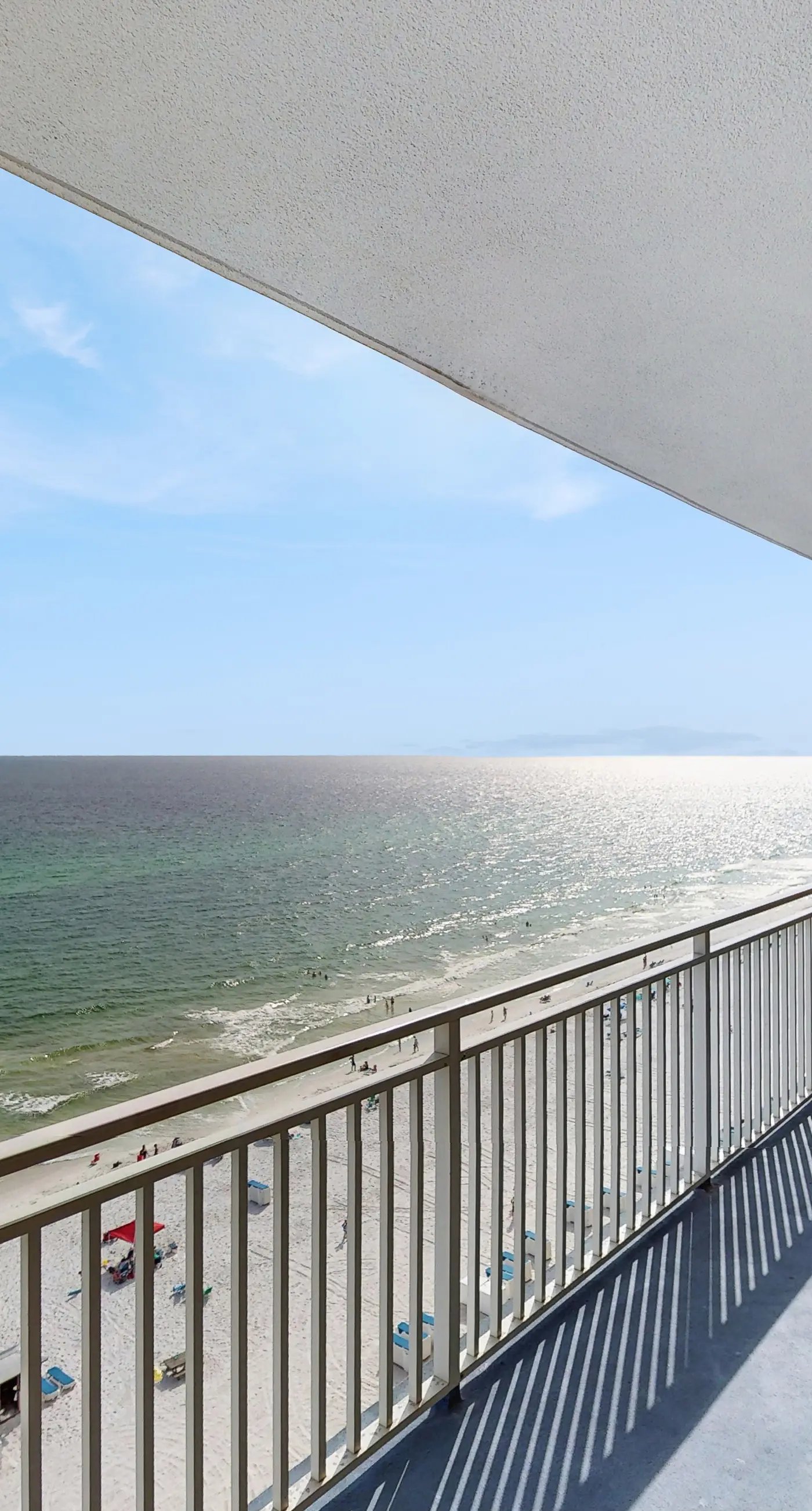 2BR Gulf & Beach-view with pool, hot tub, on-site dining, & private balcony
