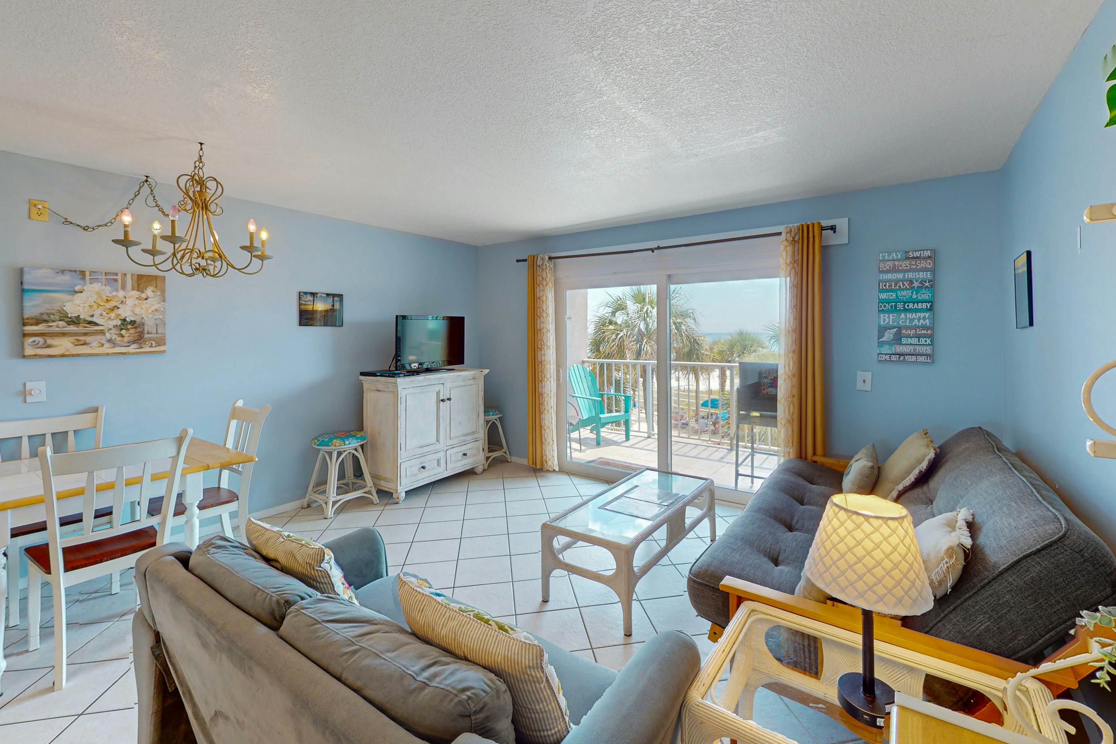 Beachfront condo with pools, hot tubs, tennis courts, sauna & private balcony