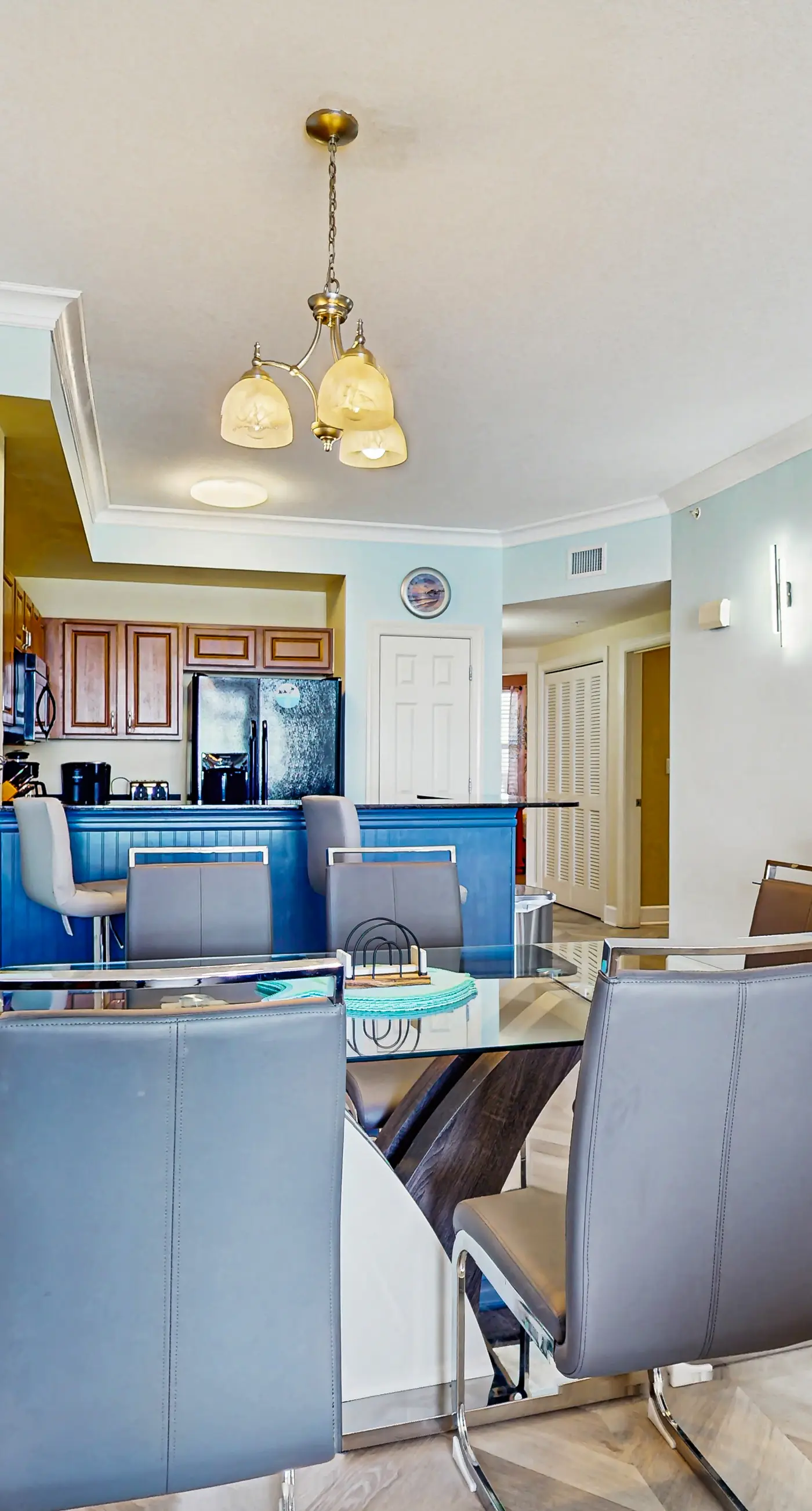 Sand-front condo with pool, hot tub, gym, scenic balcony, smart TVs, W/D, & AC
