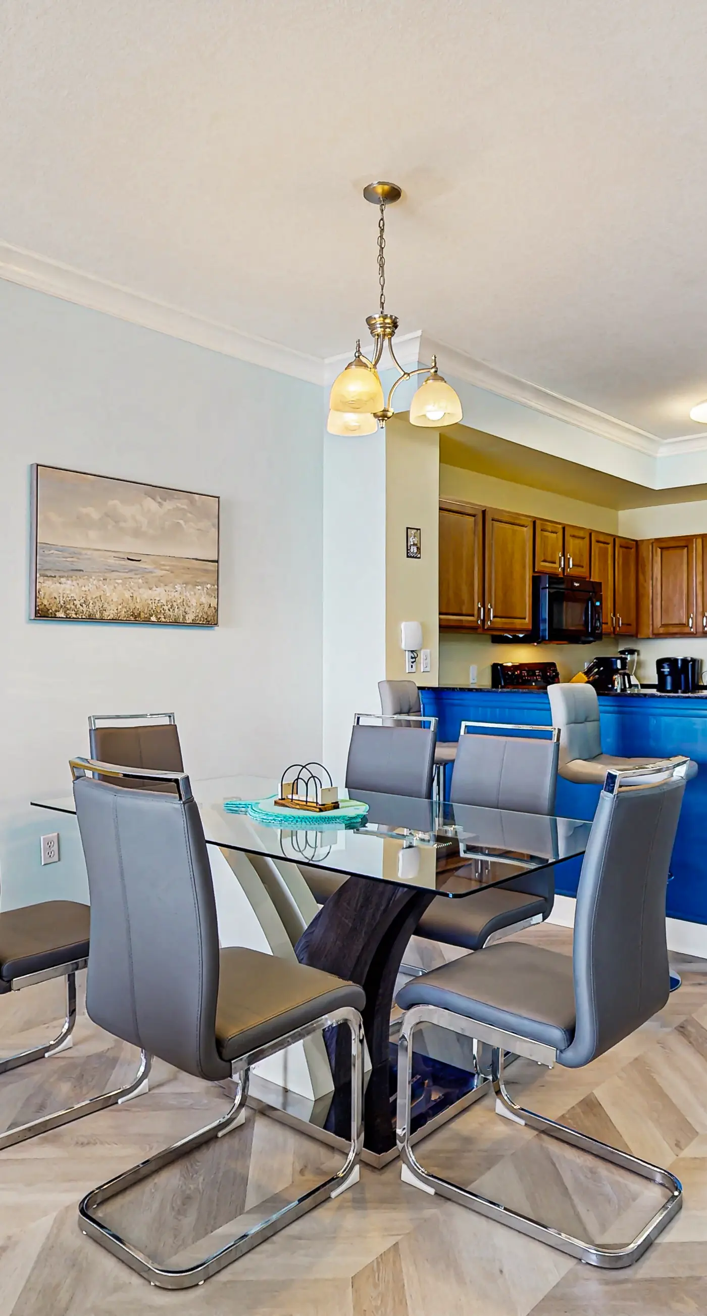 Sand-front condo with pool, hot tub, gym, scenic balcony, smart TVs, W/D, & AC