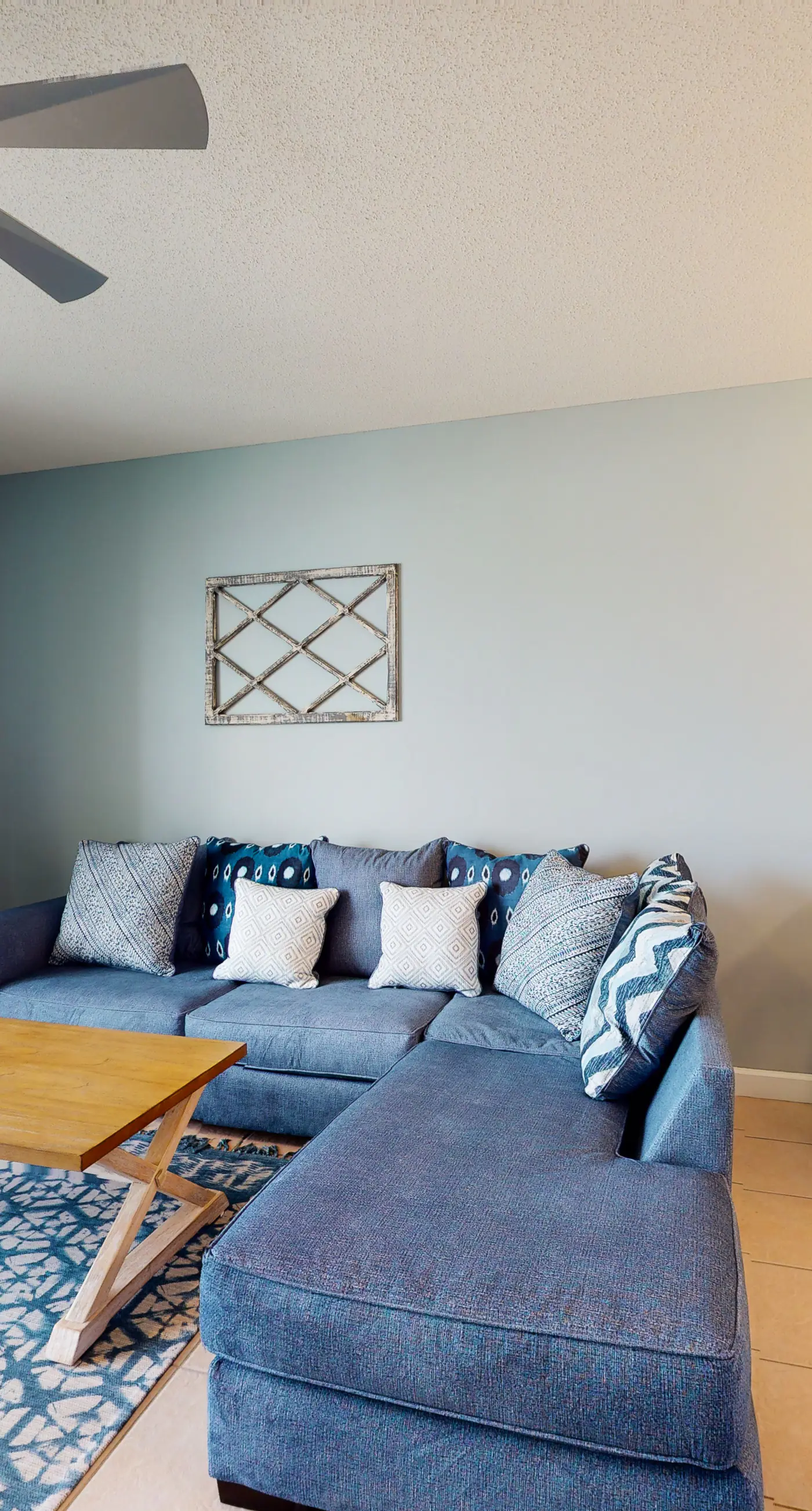 Stunning condo with Gulf view, balcony, hot tub, & pool