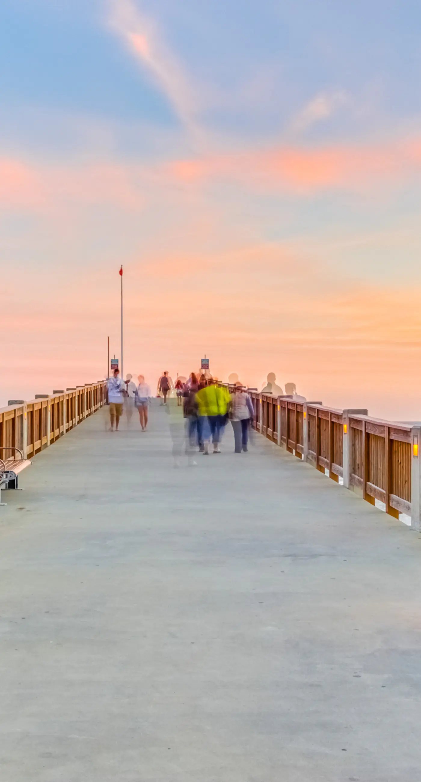 Stunning condo with Gulf view, balcony, hot tub, & pool