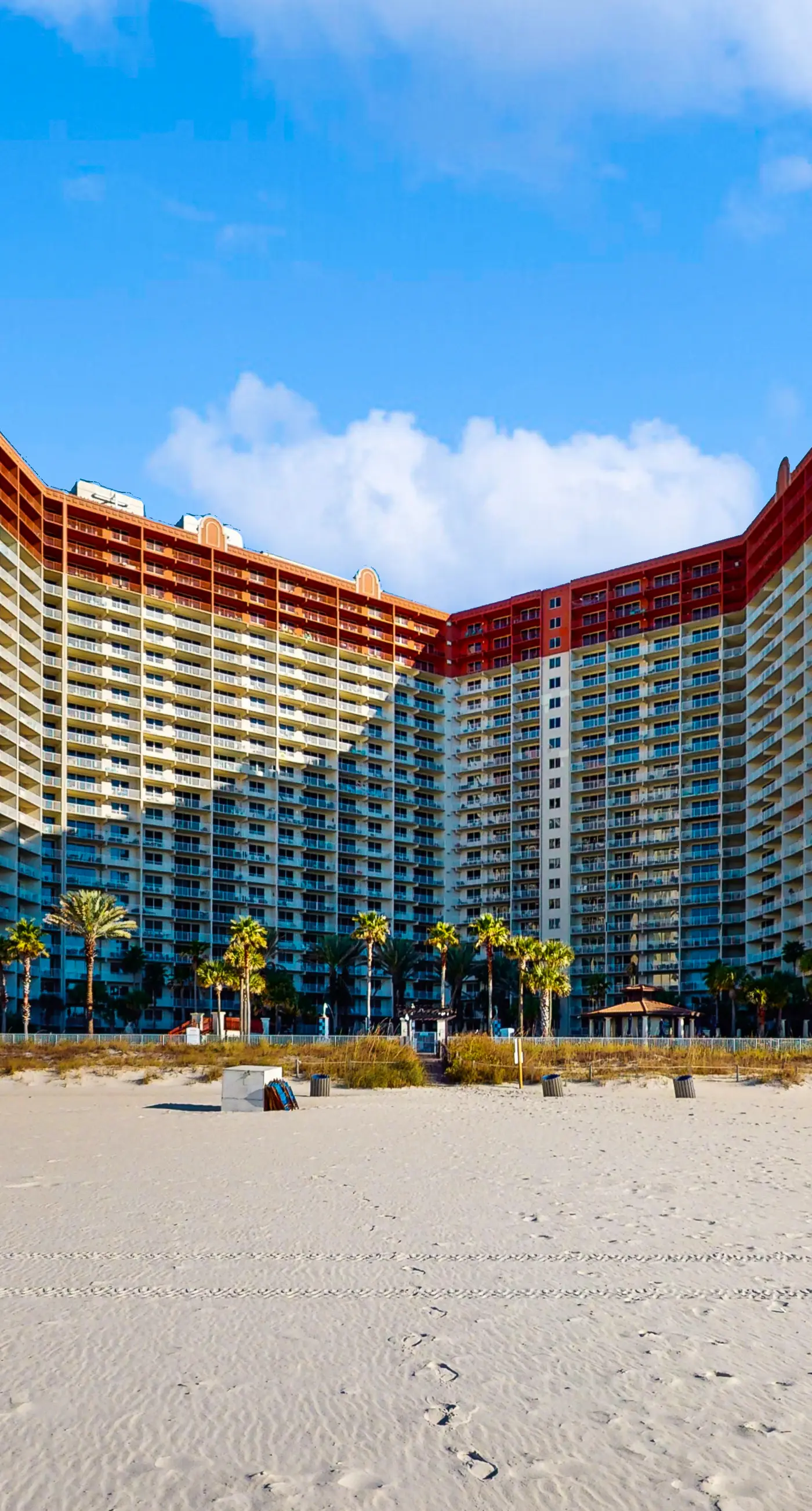 Luxury Gulf-view condo with Pool, Hot tub & Gym access