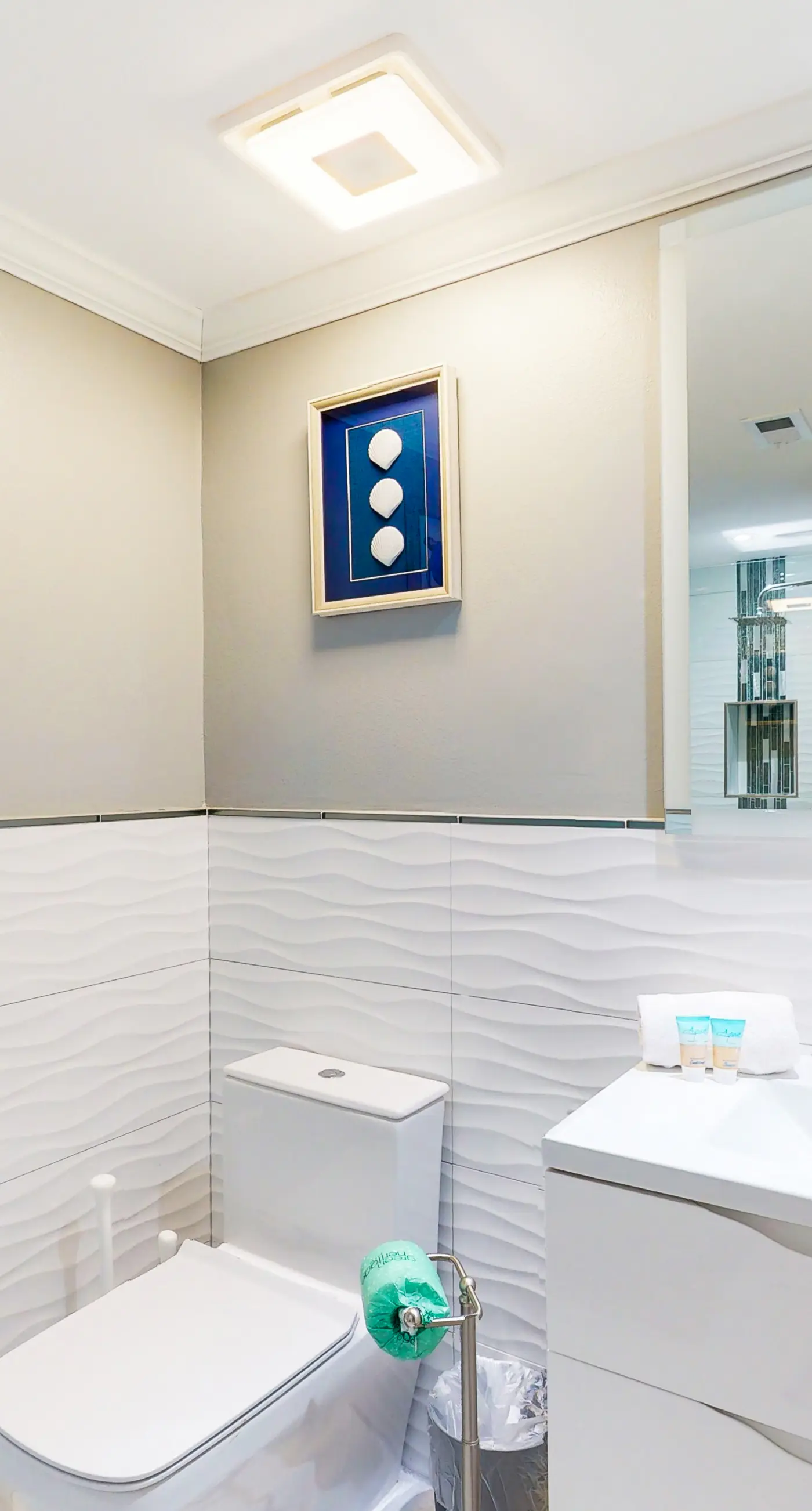 Luxury Gulf-view condo with Pool, Hot tub & Gym access