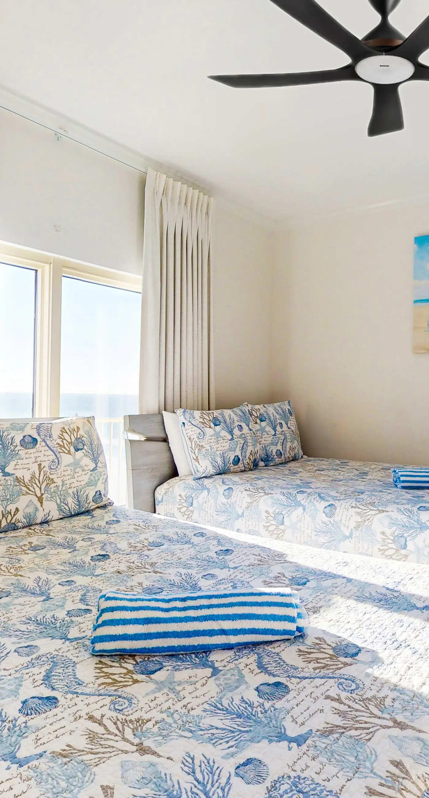 Luxury Gulf-view condo with Pool, Hot tub & Gym access