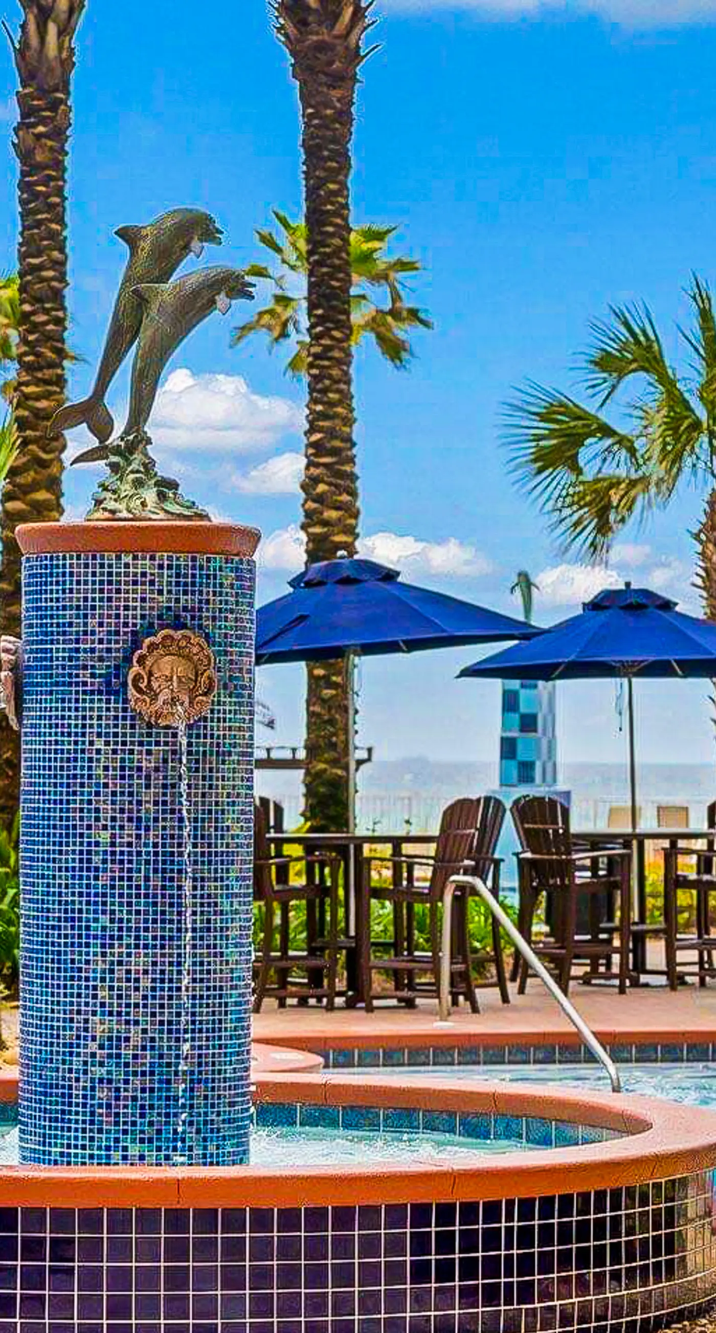 Luxury Gulf-view condo with Pool, Hot tub & Gym access