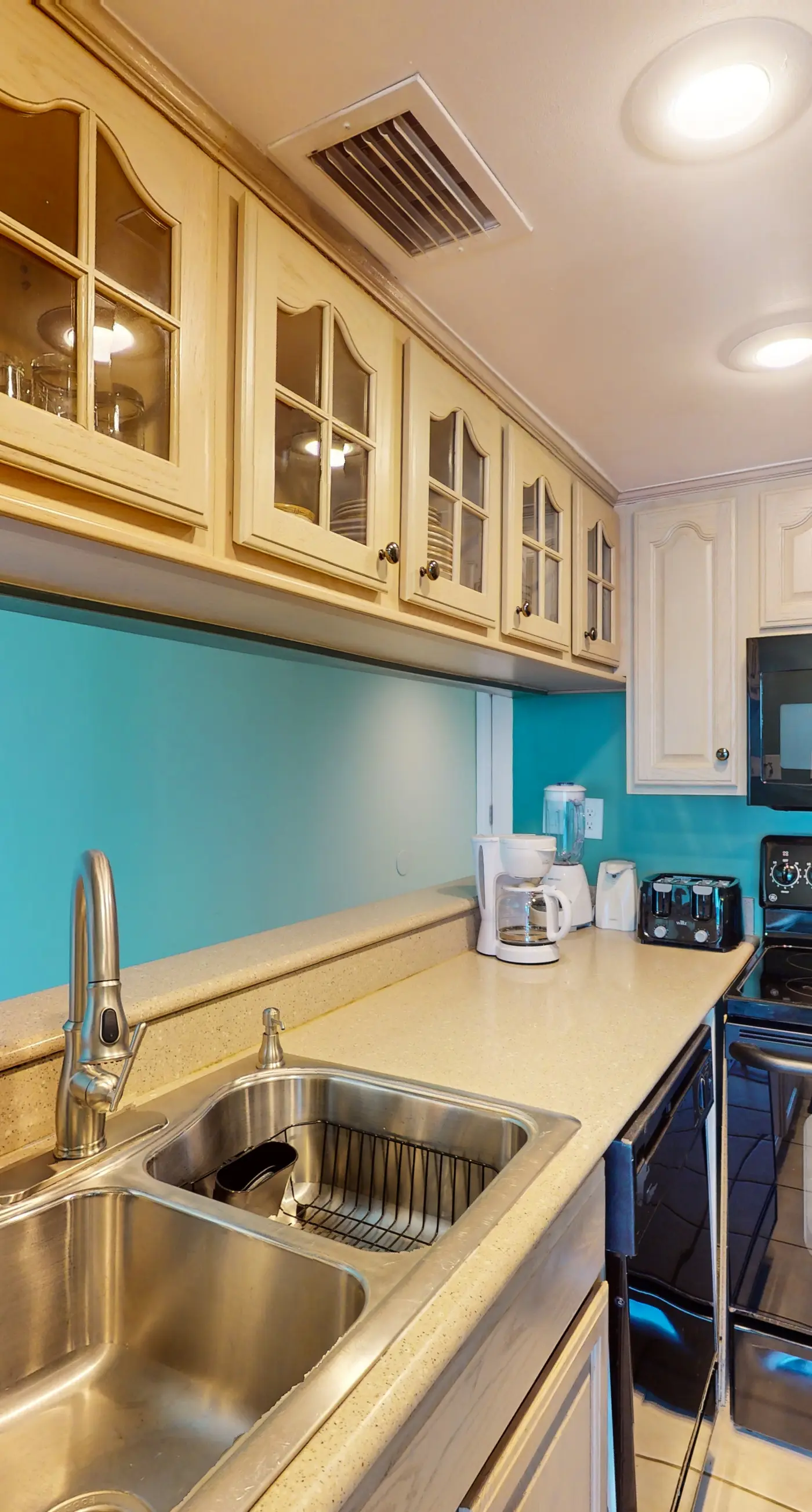 Gulf-view condo with furnished balcony, pools, beach access, fitness room