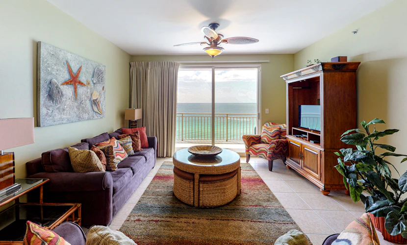 14th-Floor Gulf front condo with beach views, hot tub/pools/gym