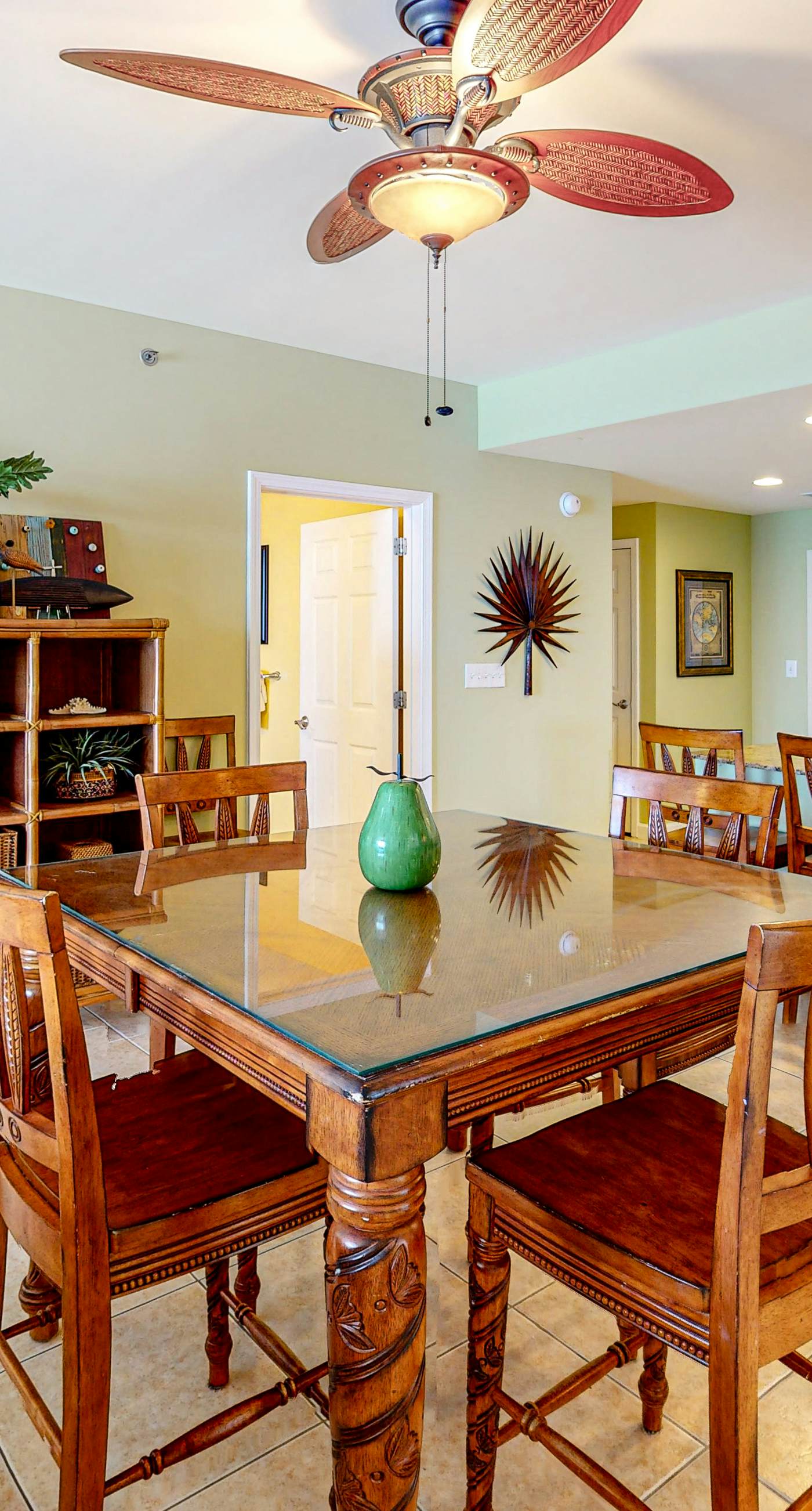 14th-Floor Gulf front condo with beach views, hot tub/pools/gym