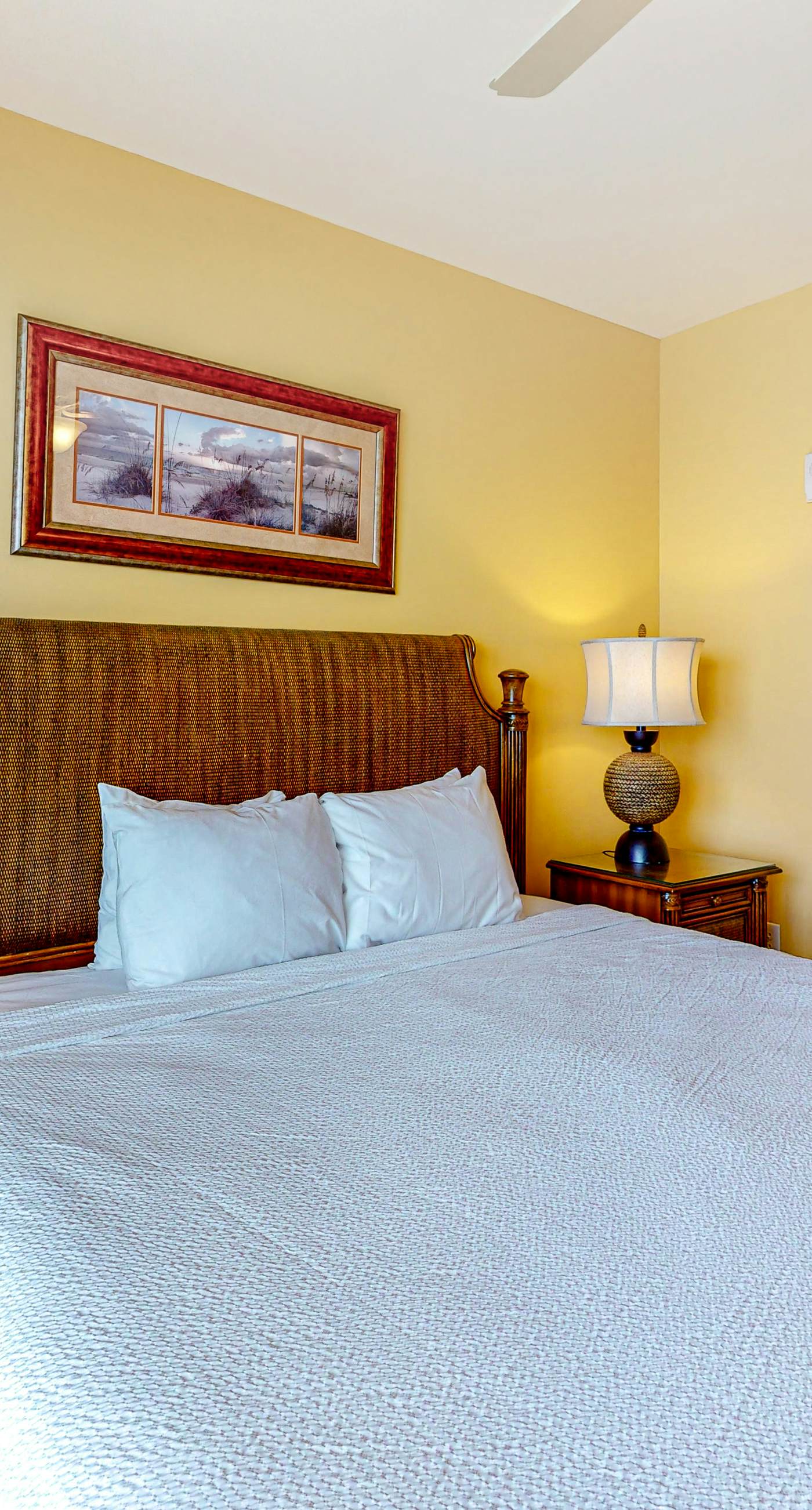 14th-Floor Gulf front condo with beach views, hot tub/pools/gym