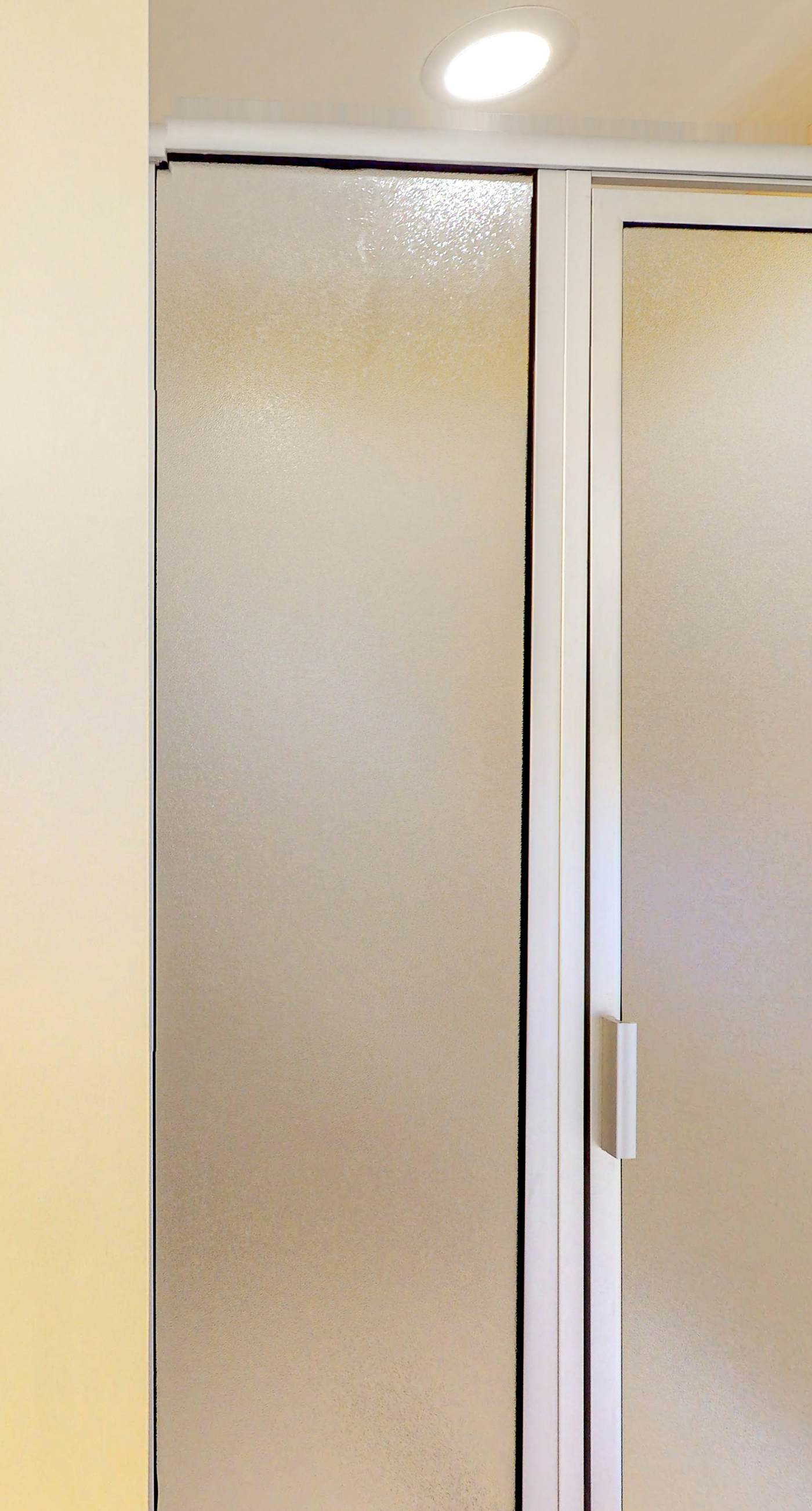 14th-Floor Gulf front condo with beach views, hot tub/pools/gym