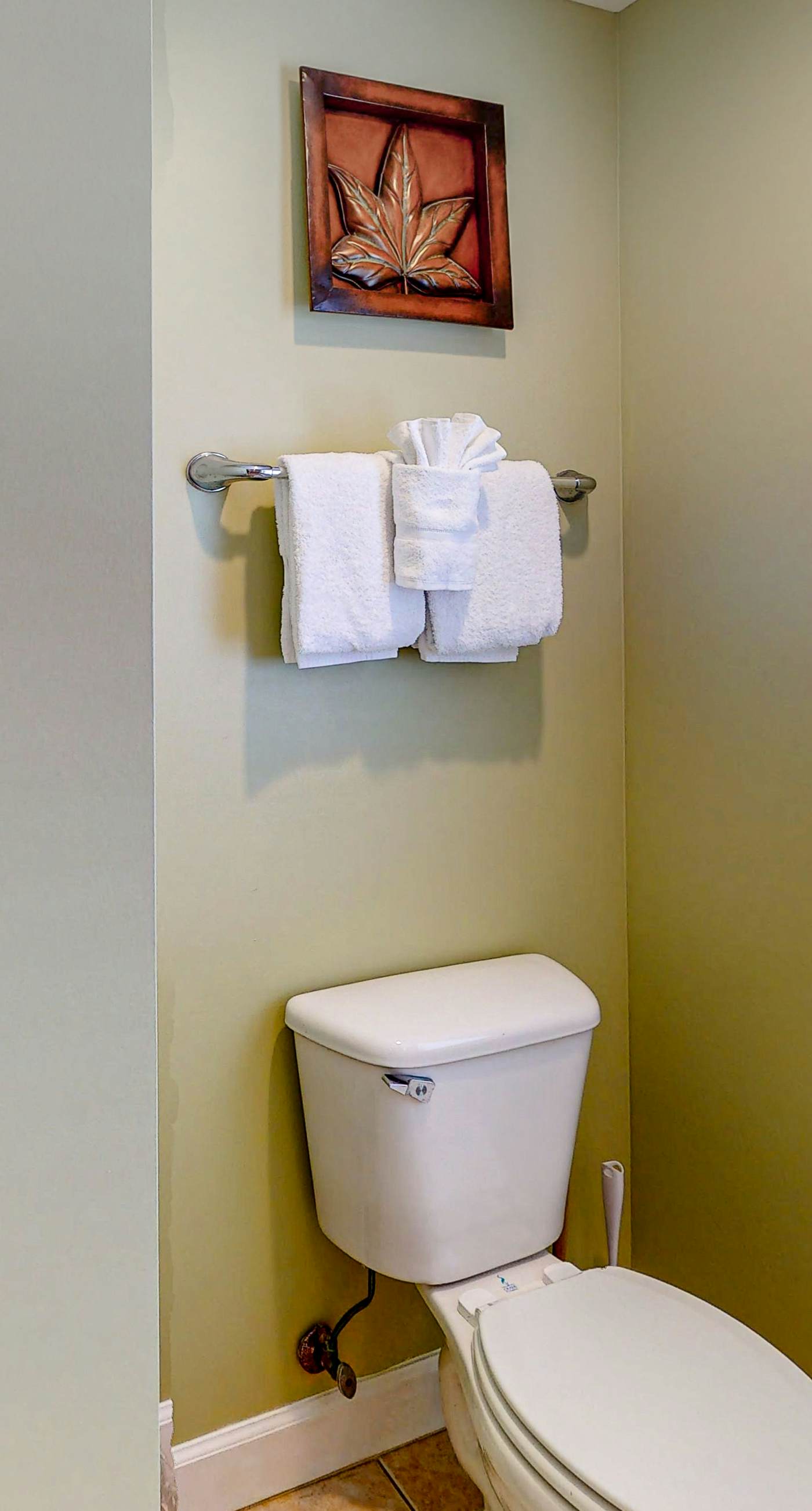 14th-Floor Gulf front condo with beach views, hot tub/pools/gym