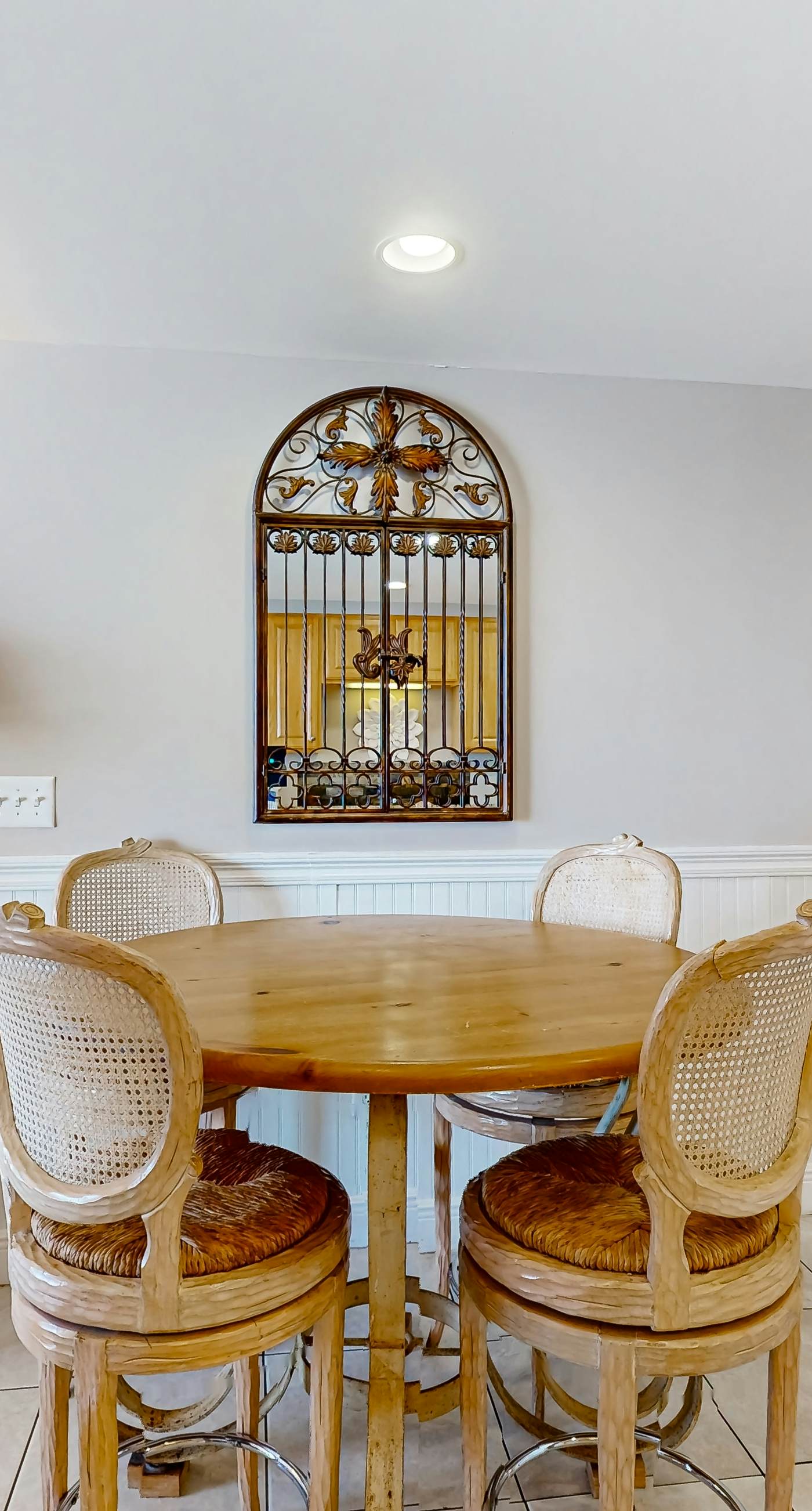 Beachfront, high-end condo with Pool, Hot tub & Splash pad