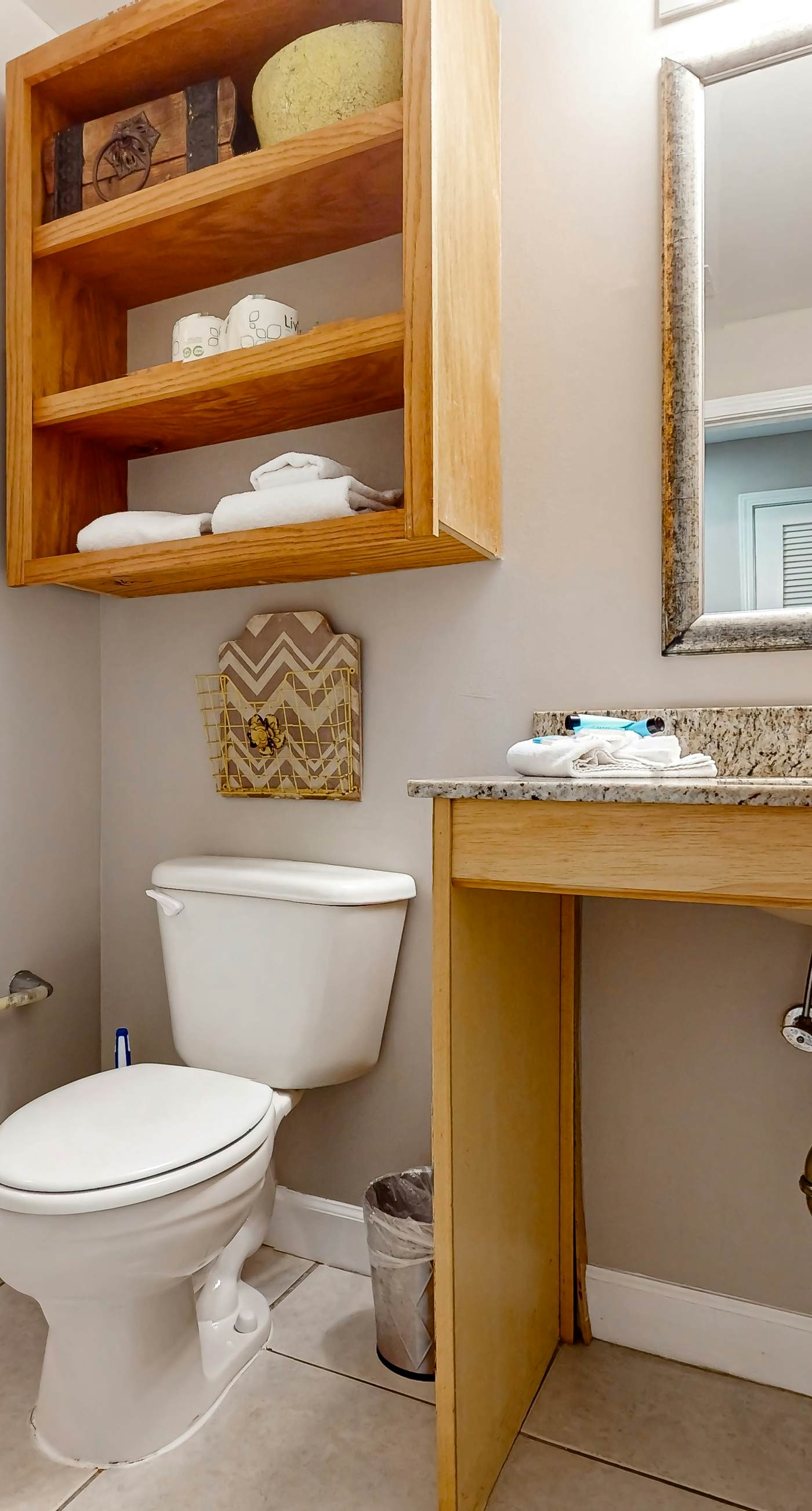 Beachfront, high-end condo with Pool, Hot tub & Splash pad