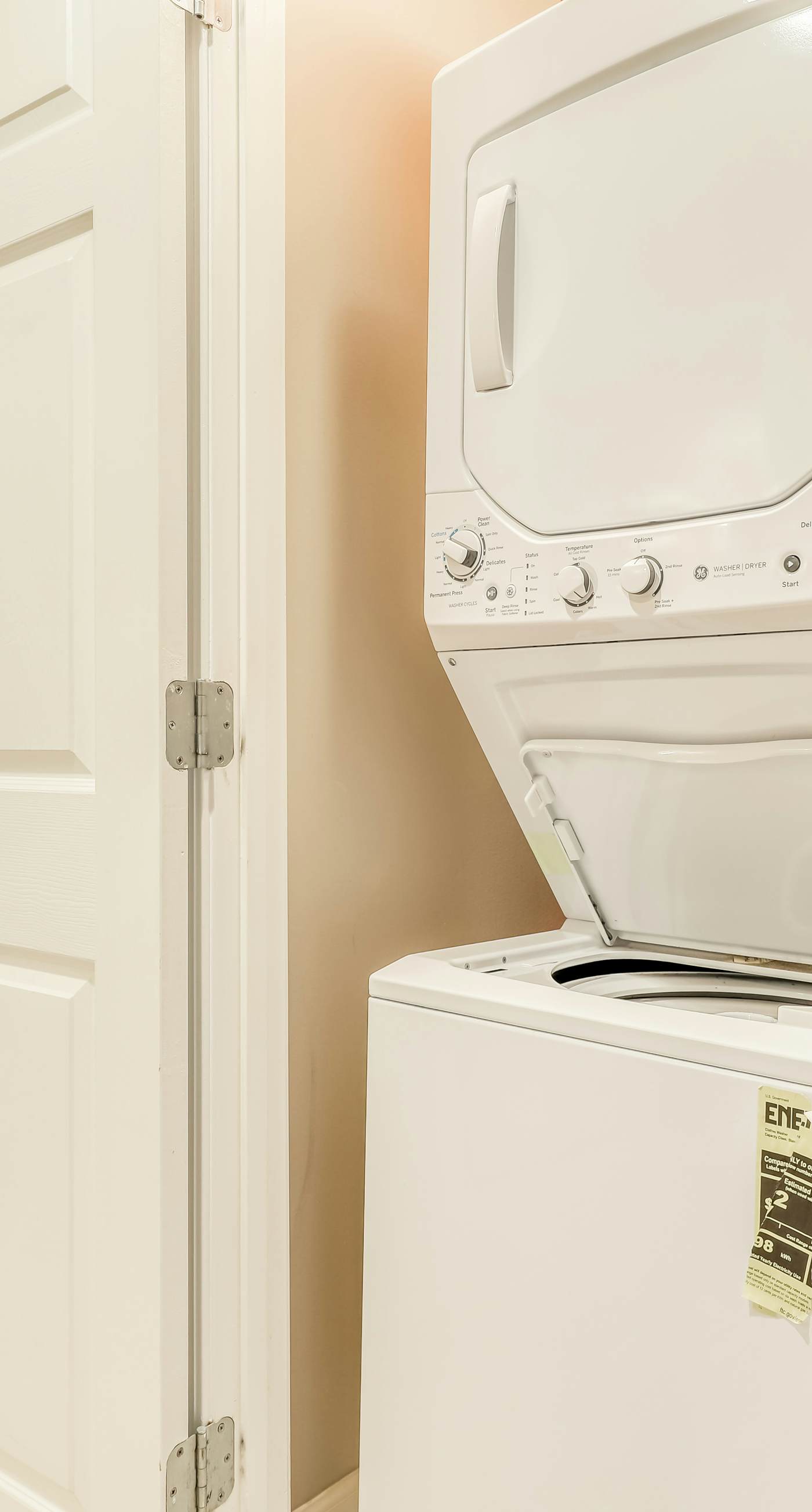 Beachfront, high-end condo with Pool, Hot tub & Splash pad