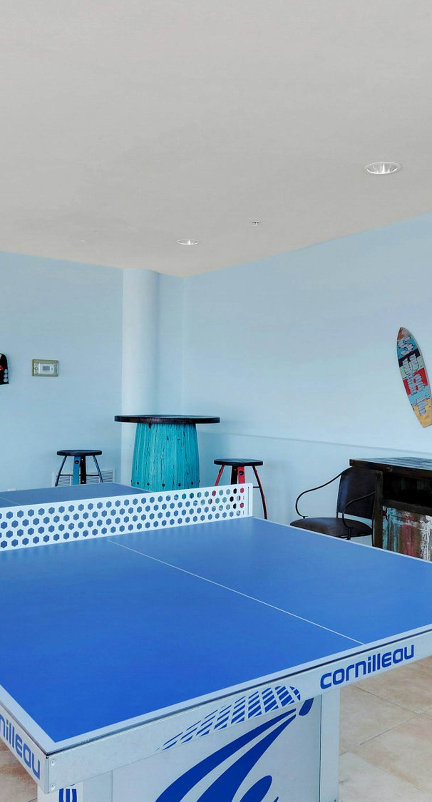 Beachfront, high-end condo with Pool, Hot tub & Splash pad