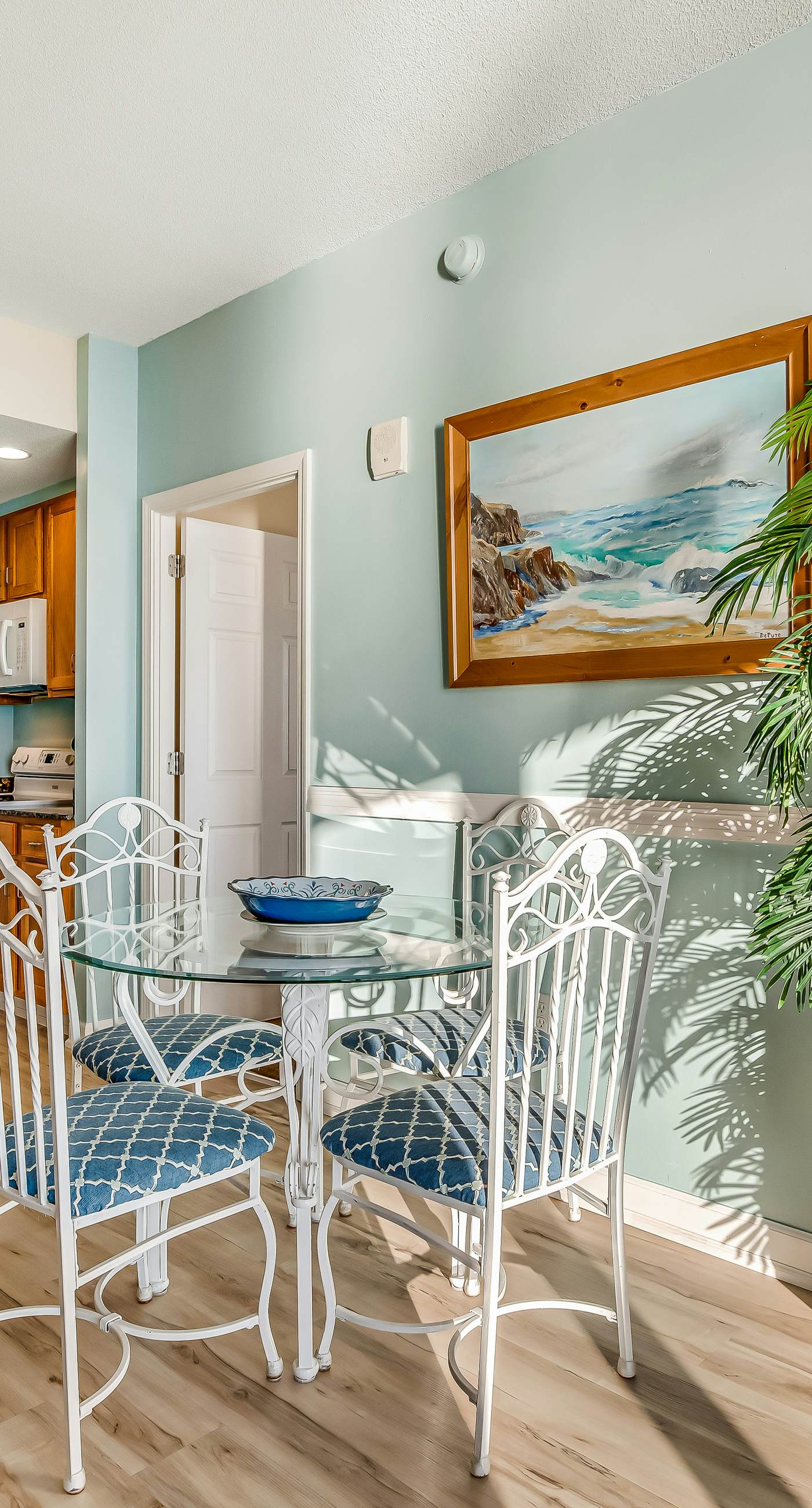 Snow-bird friendly condo with pool & fitness room - walk right out to the sand