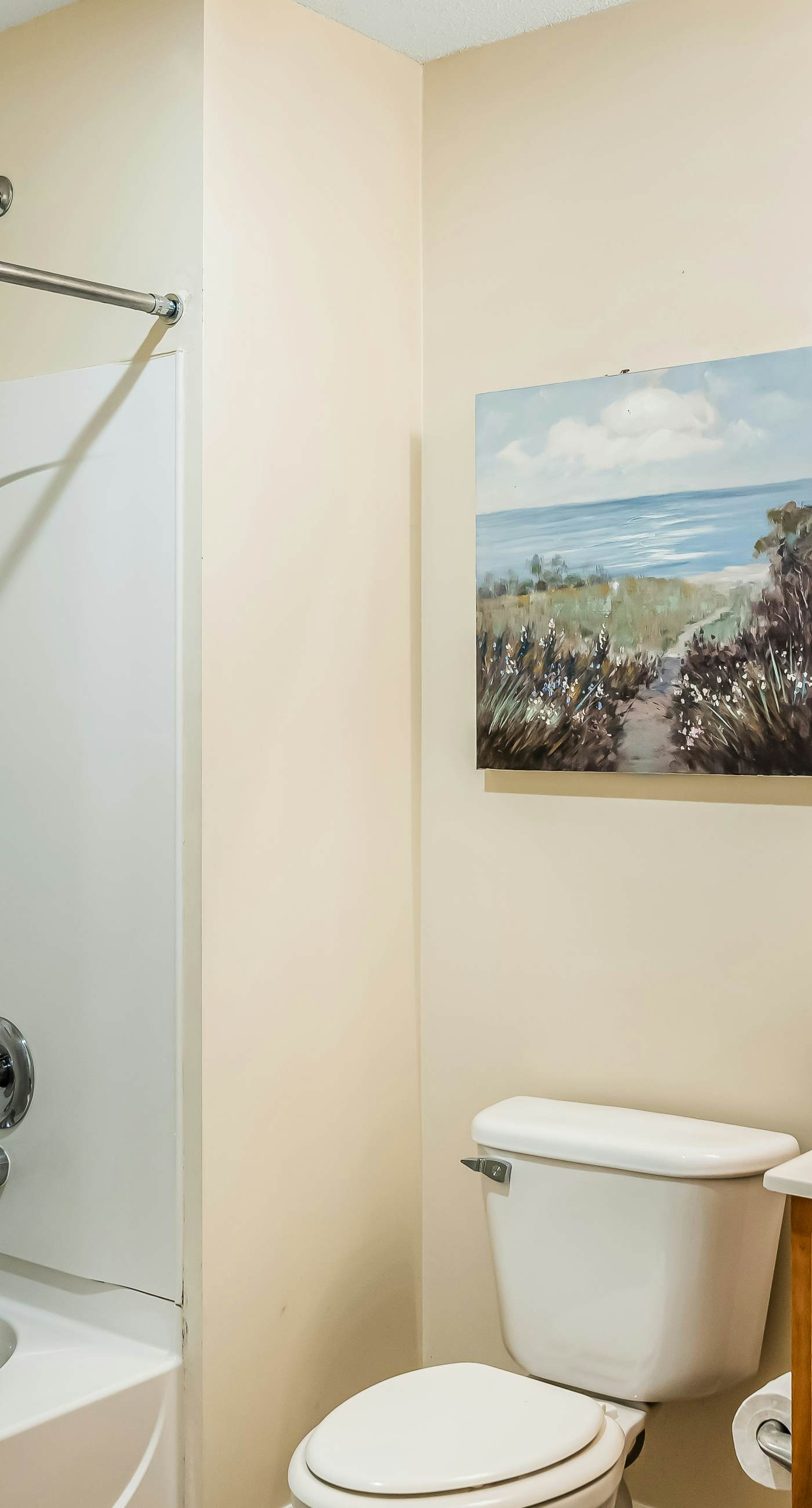 Snow-bird friendly condo with pool & fitness room - walk right out to the sand