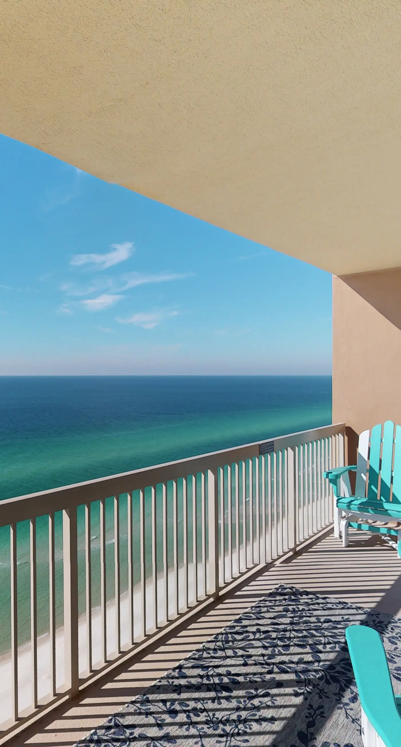 Gorgeous beachfront condo, shared pool and beach access