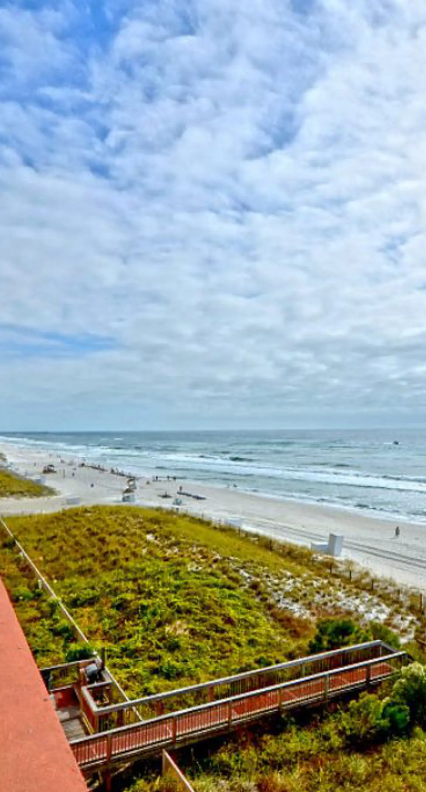 Gorgeous beachfront condo, shared pool and beach access